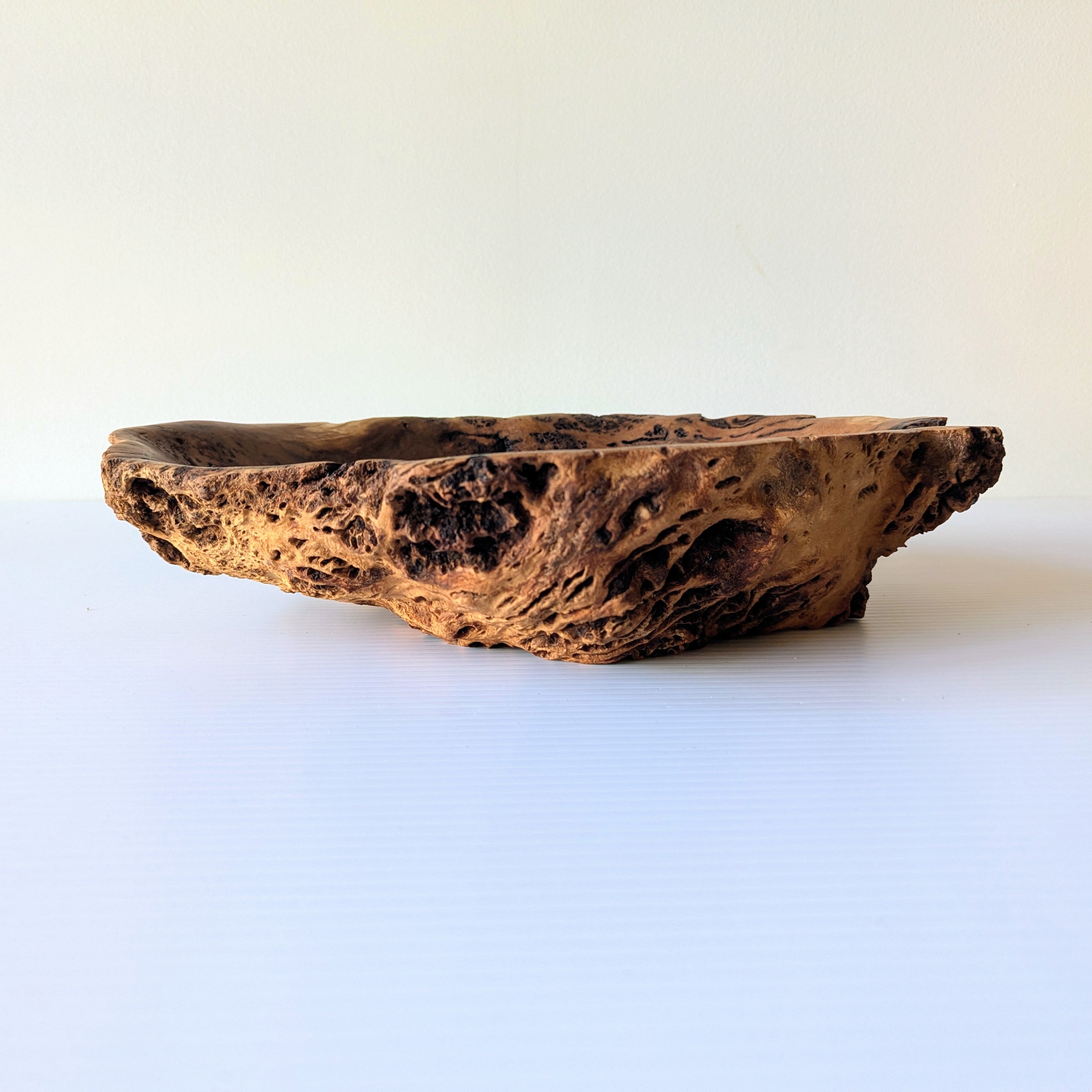 Mike O'Connor Gummy Brown Malle Bowl