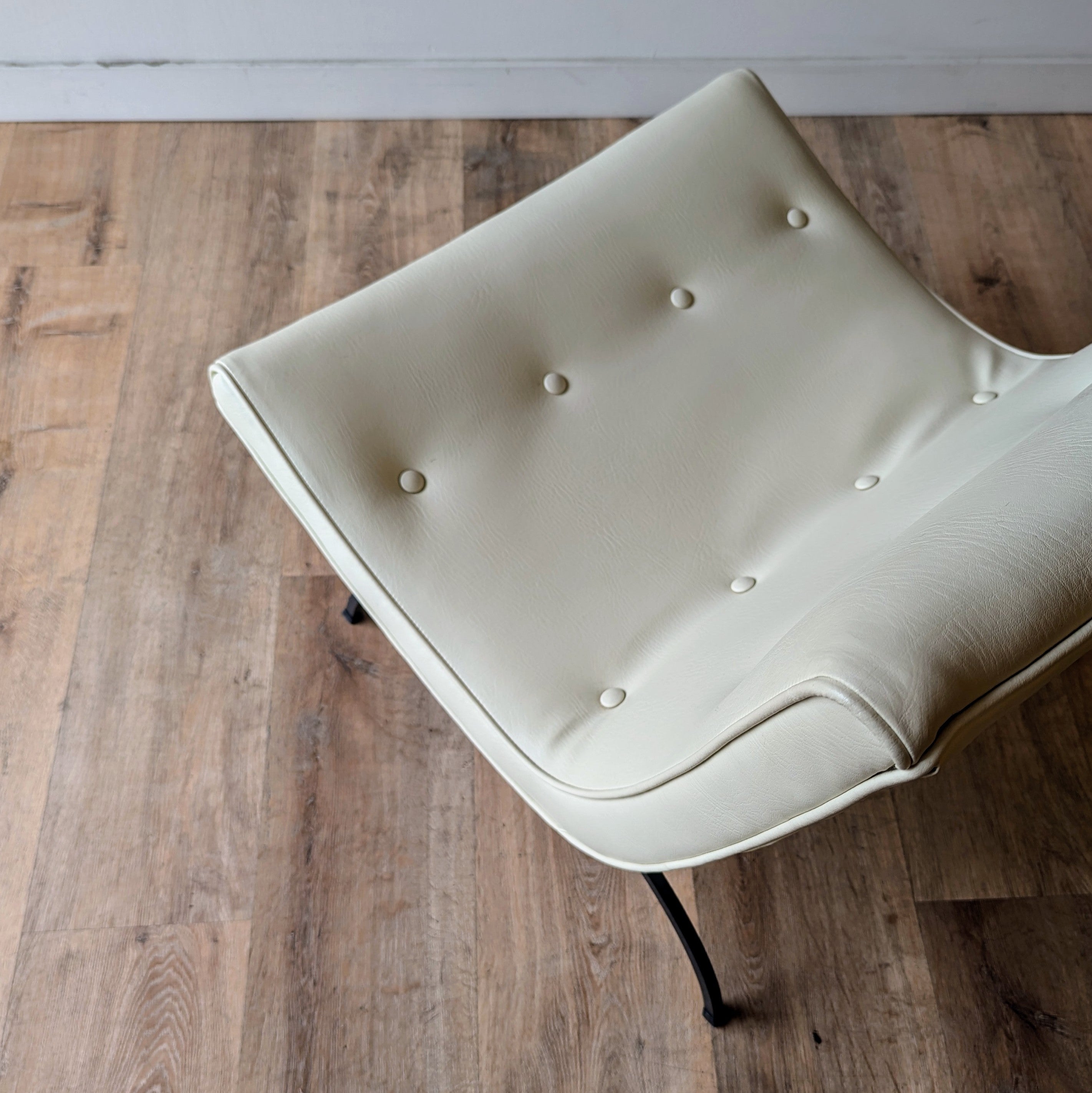 Milo Baughman 'Scoop' Chairs, a pair