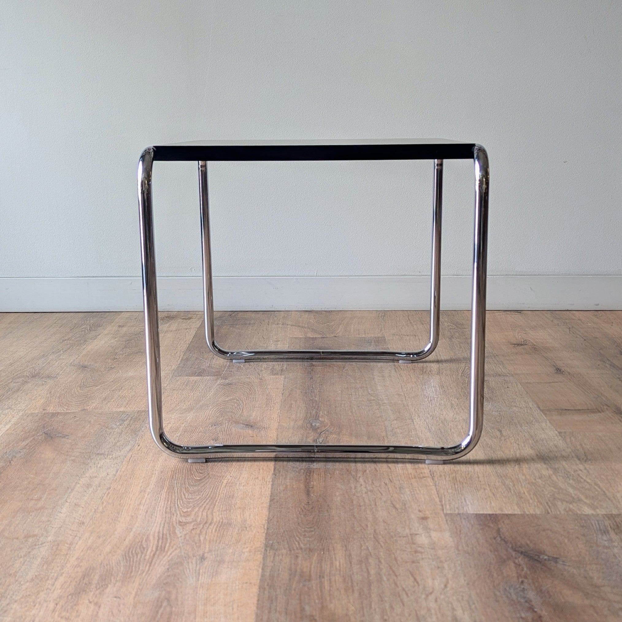 Marcel Breuer 'Laccio' Side Table