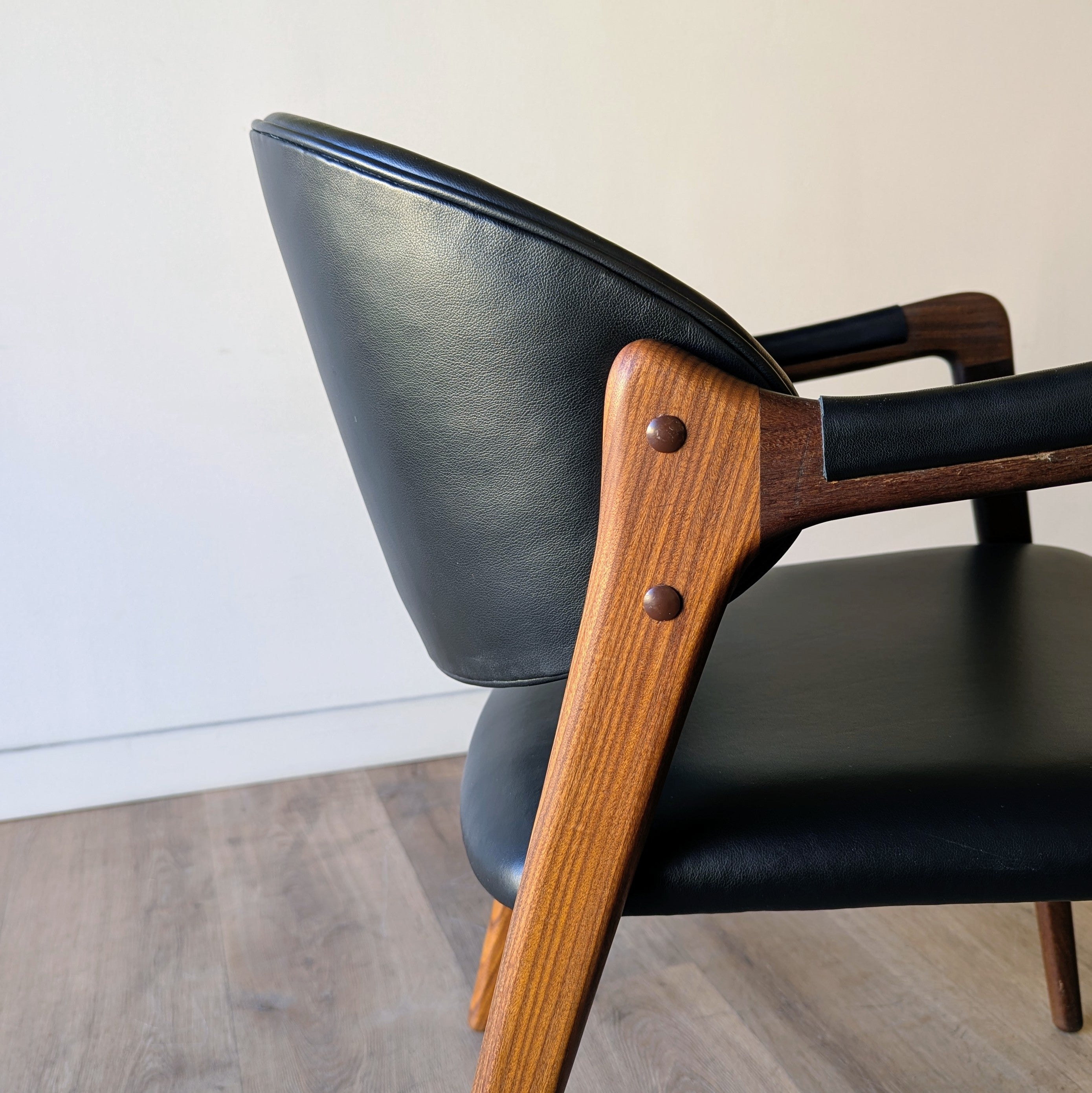Ingmar Relling Arm Chair