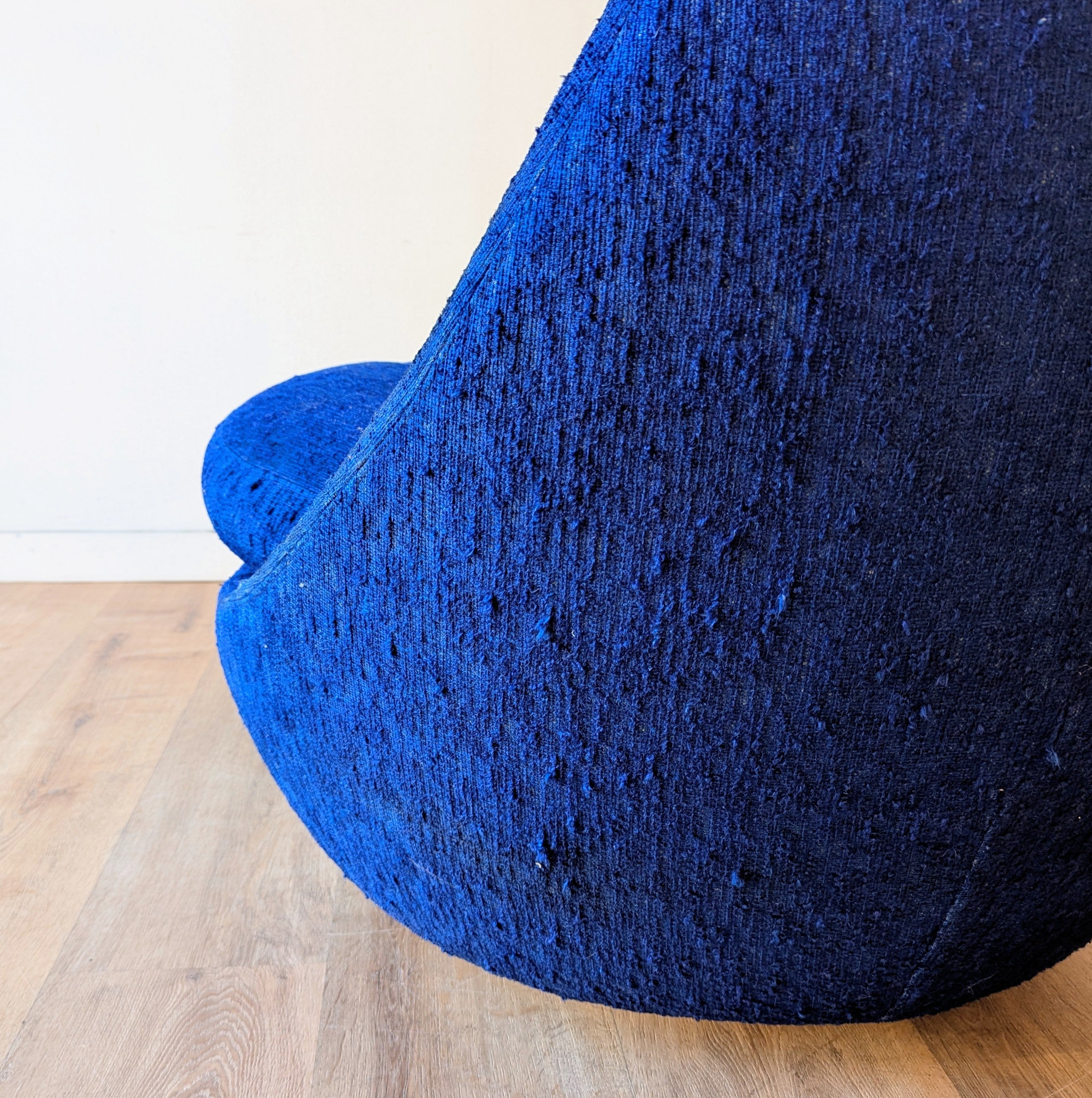 Milo Baughman Egg Chair