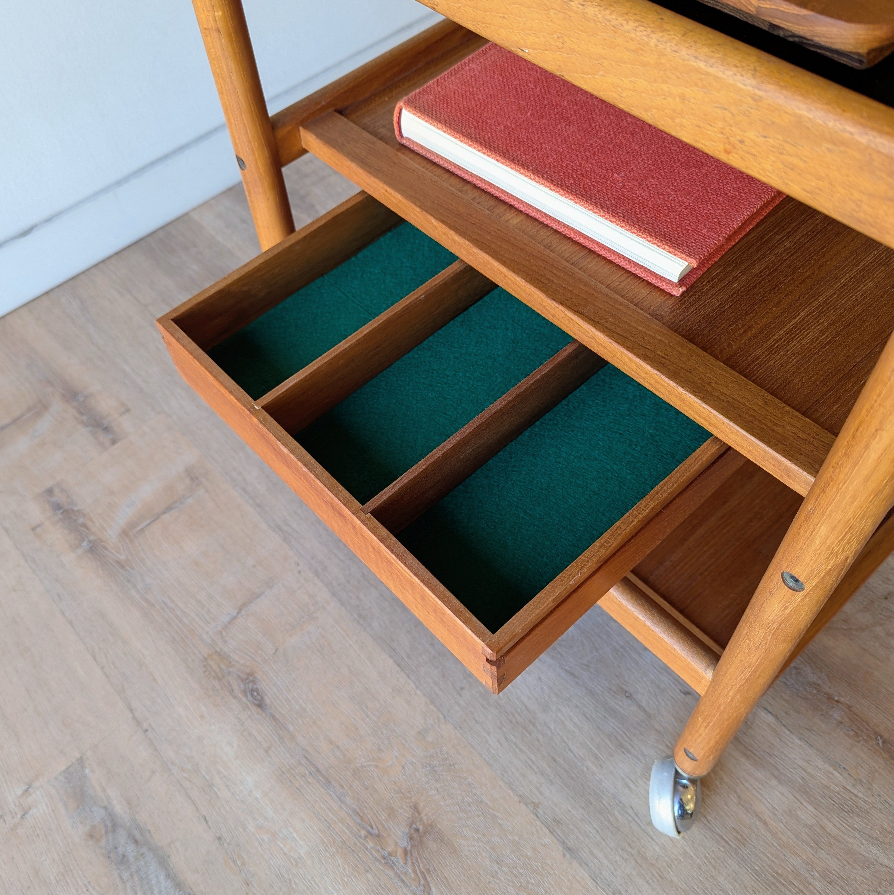 Dyrlund Bar Cart