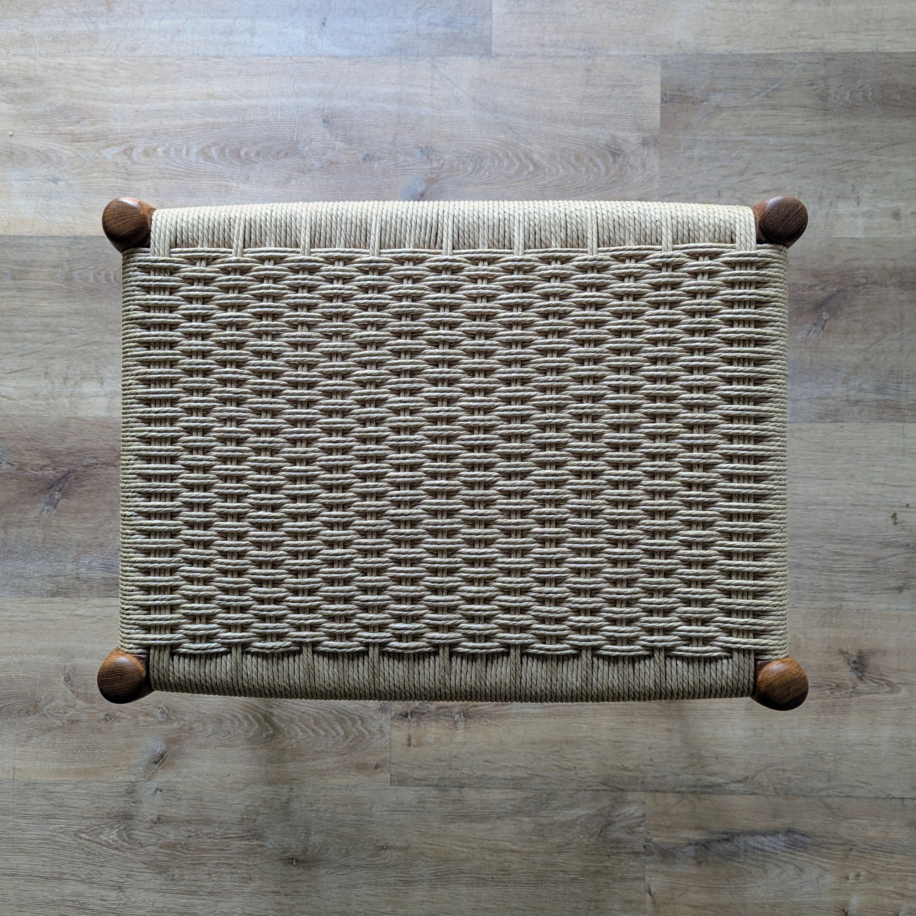 Niels Møller Stool, 80a