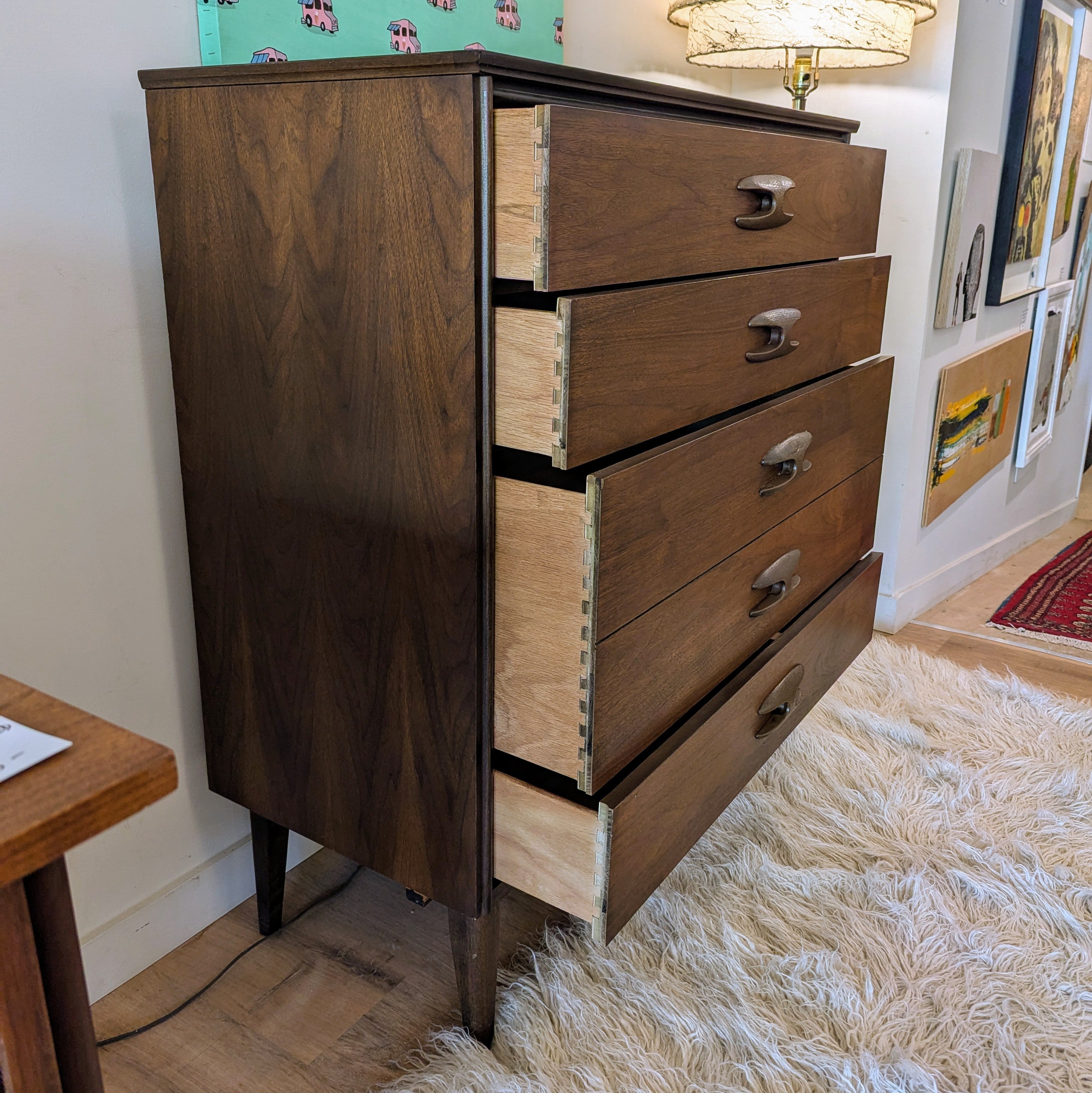 Basset 'Sculptique' Dresser