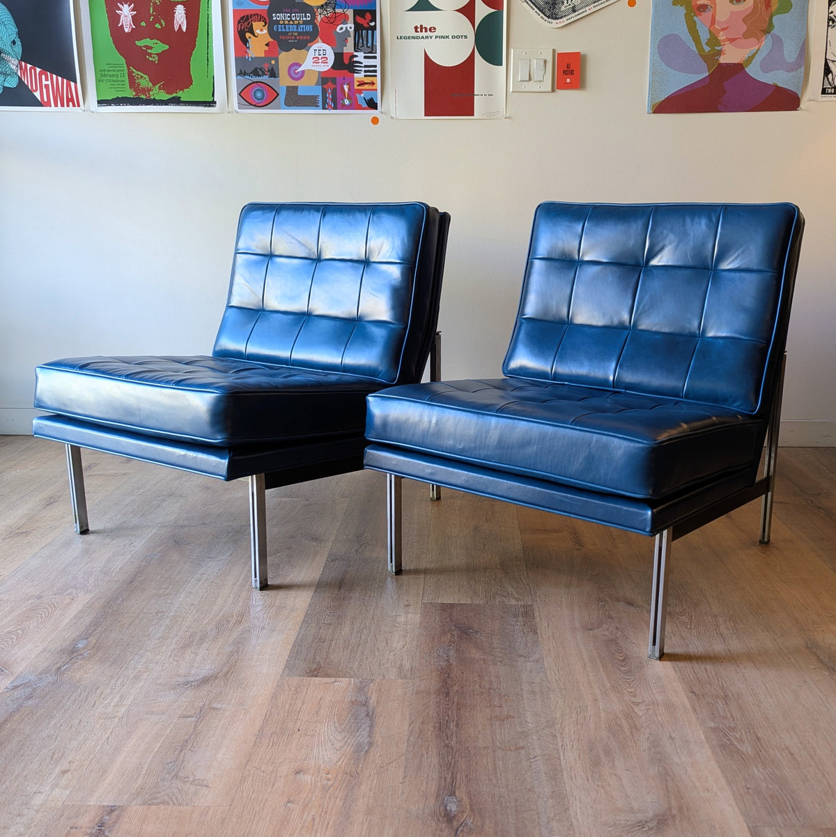 Florence Knoll 'Parallel Bar' Lounge Chair, a pair