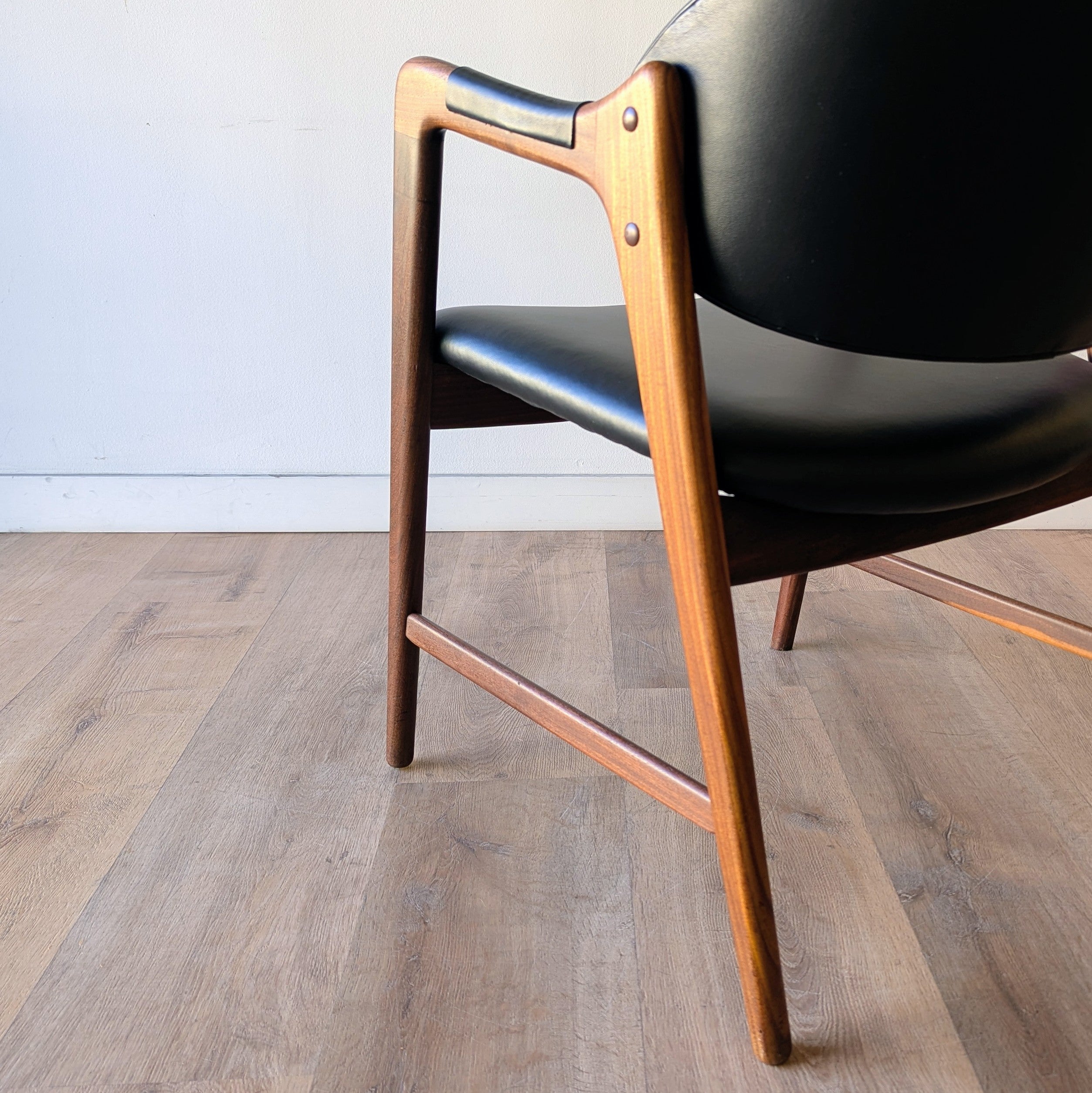 Ingmar Relling Arm Chair