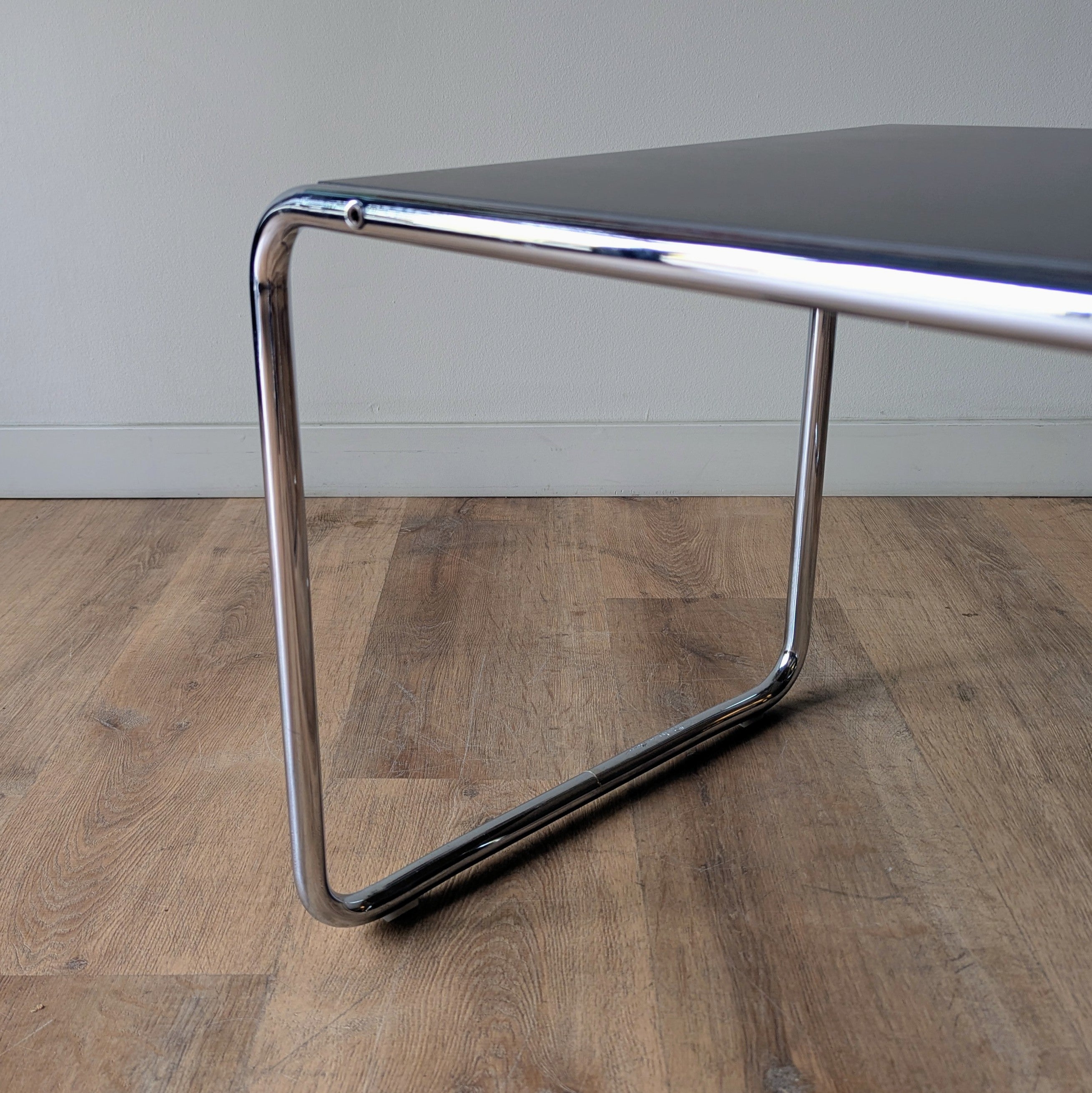 Marcel Breuer 'Laccio' Side Table