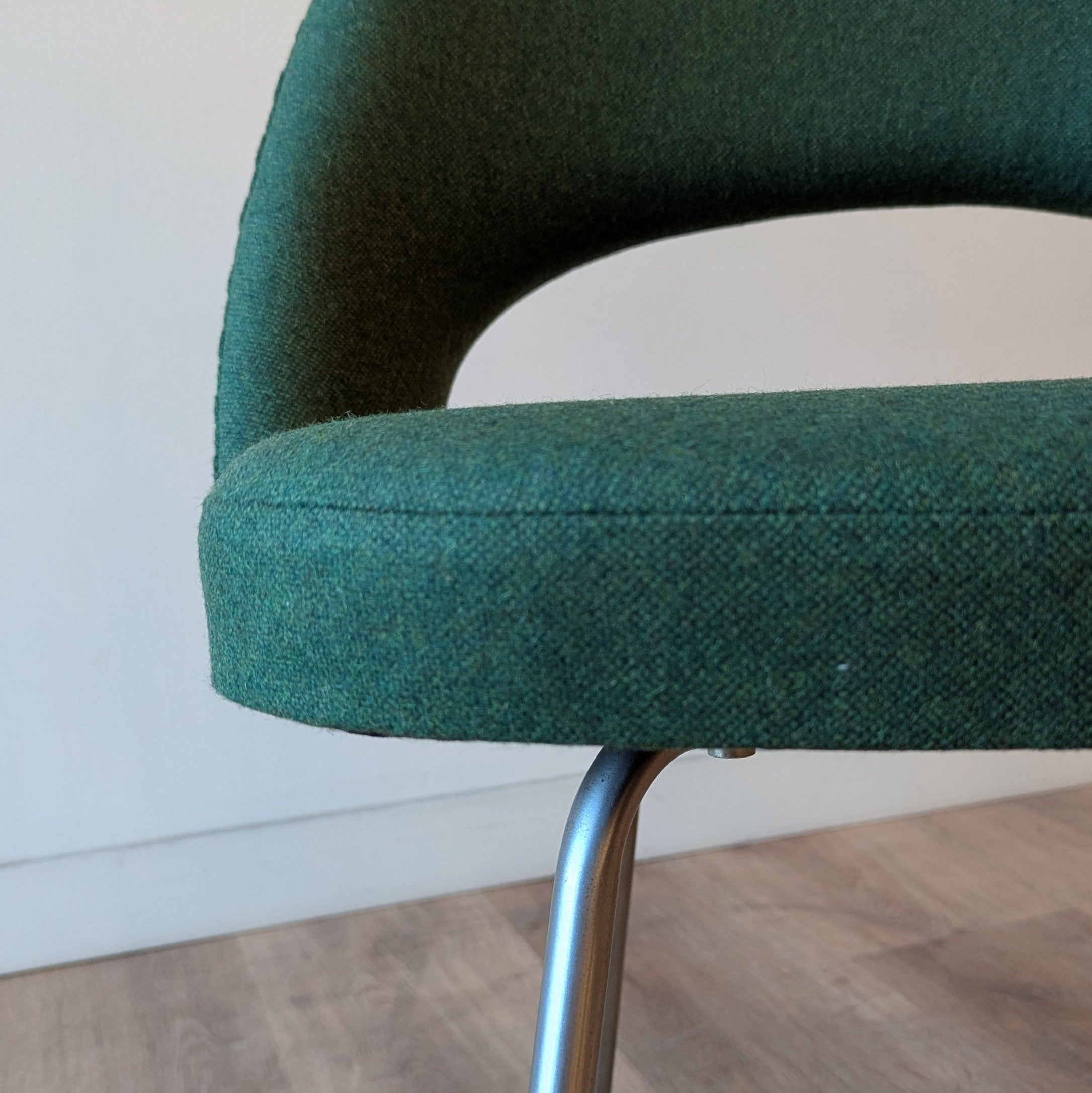 Eero Saarinen Executive Side Chair, set of 6