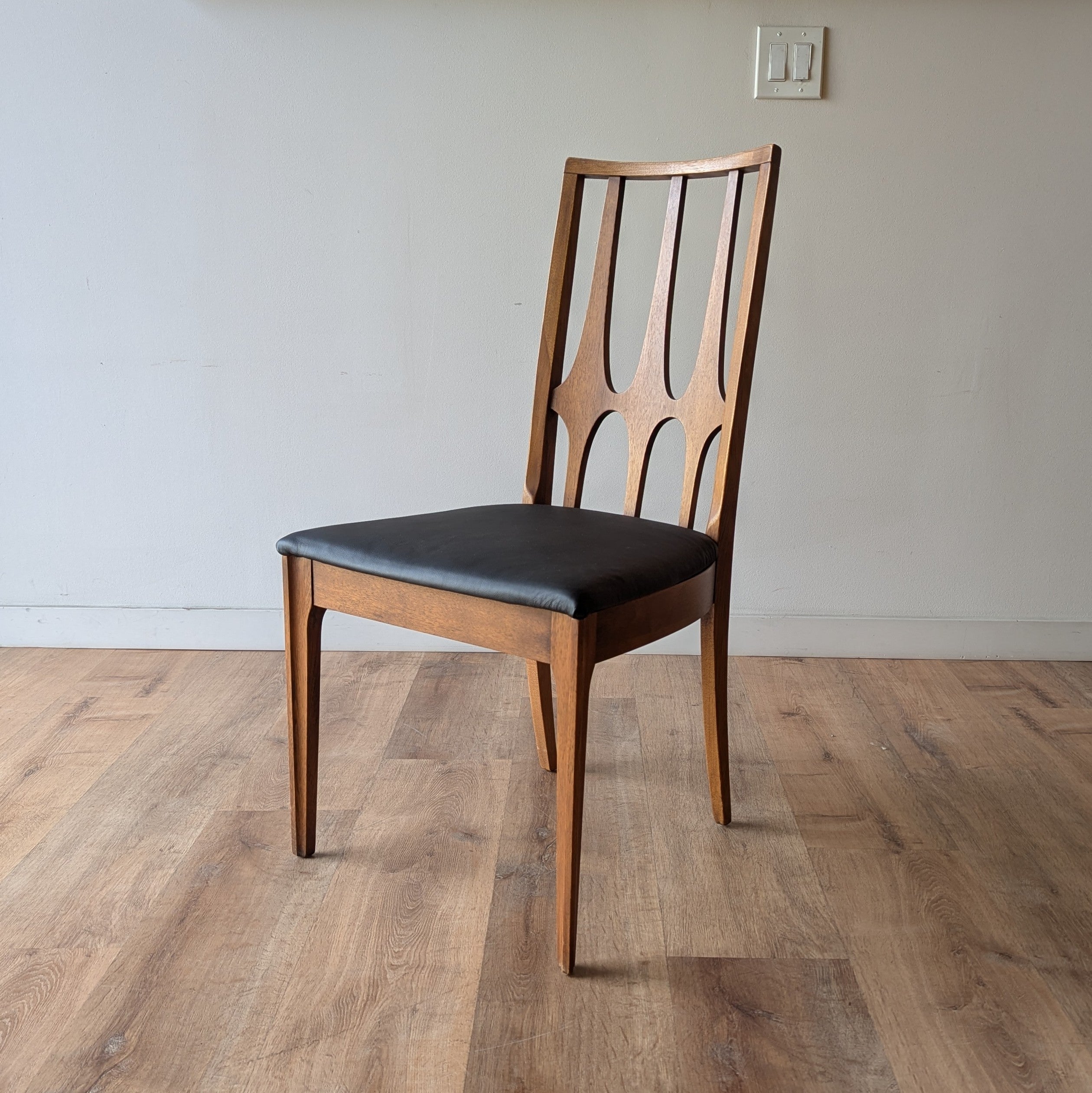 Broyhill 'Brasilia' Dining Chairs, set of 8