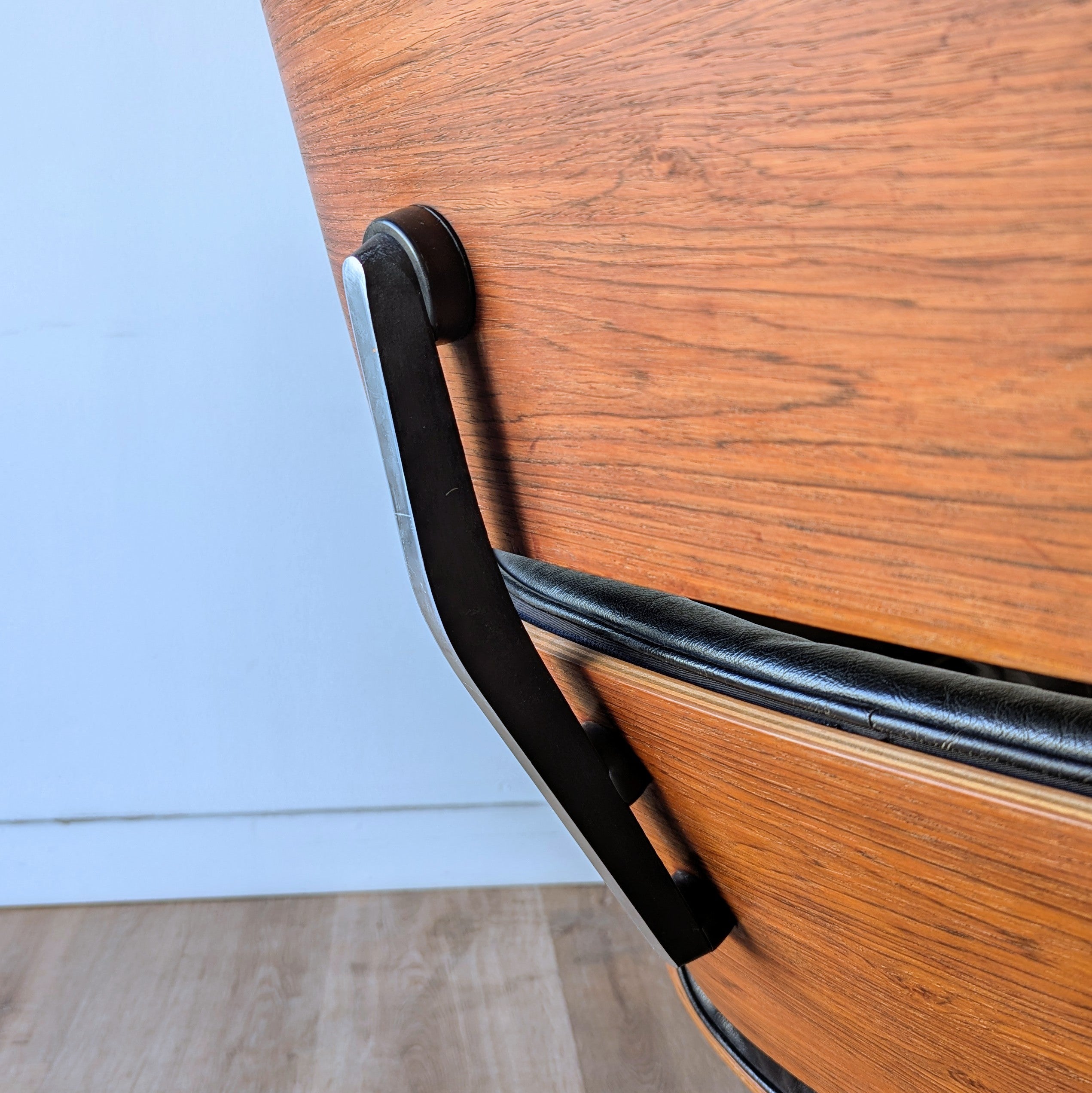 Eames Lounge Chair + Ottoman, 670+671