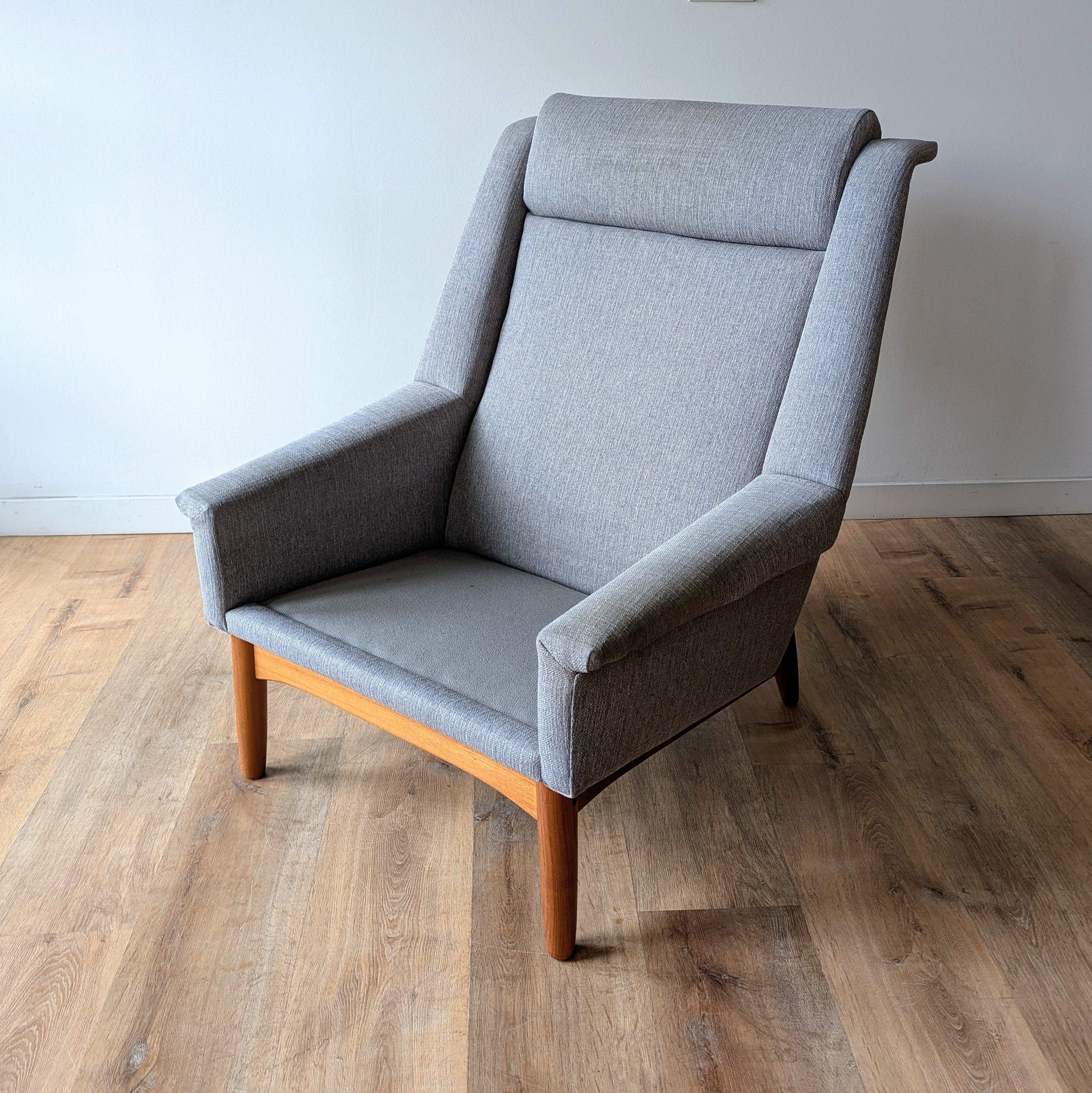 H.W. Klein Lounge Chair