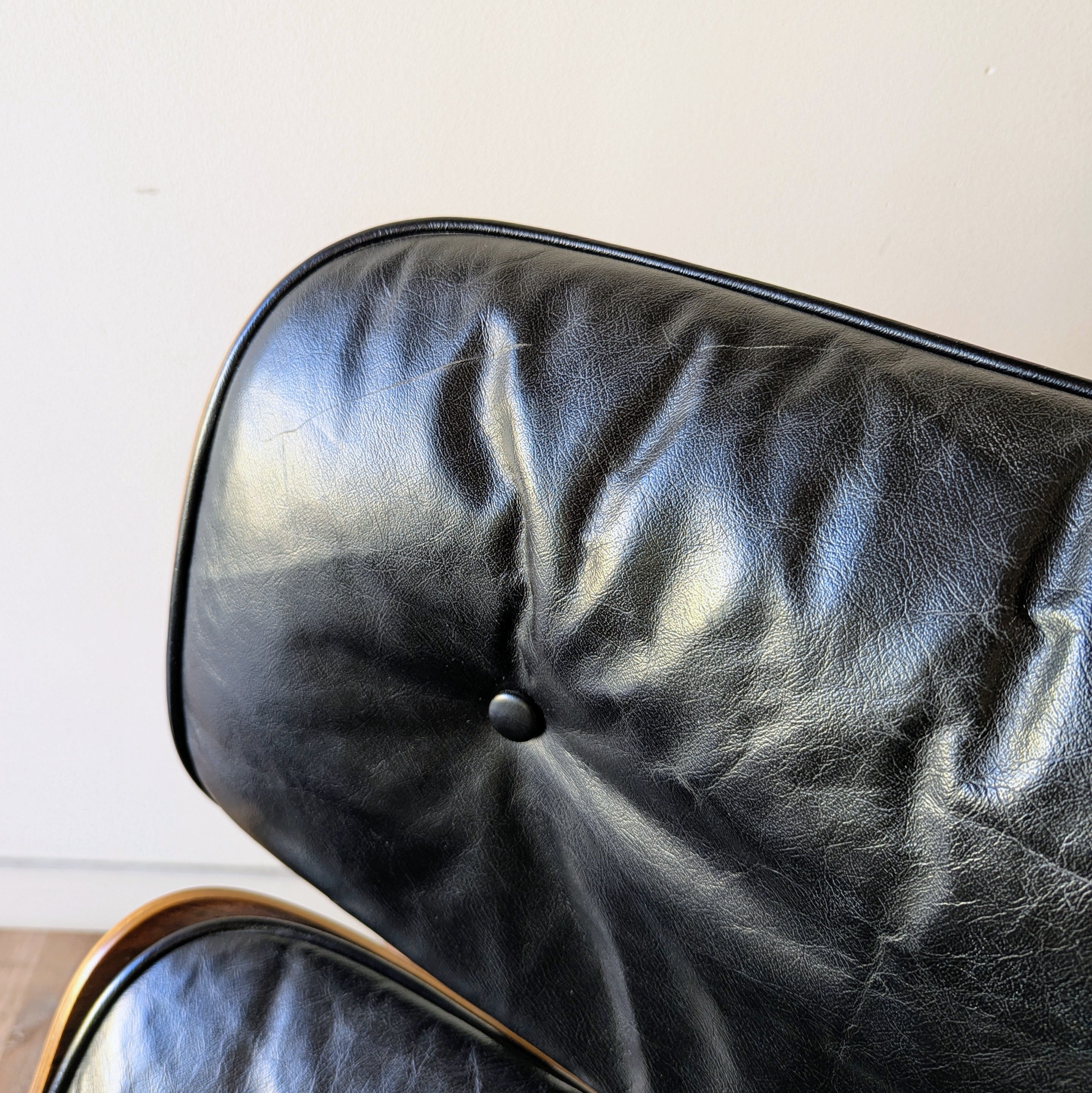 Eames Lounge Chair + Ottoman, 670+671