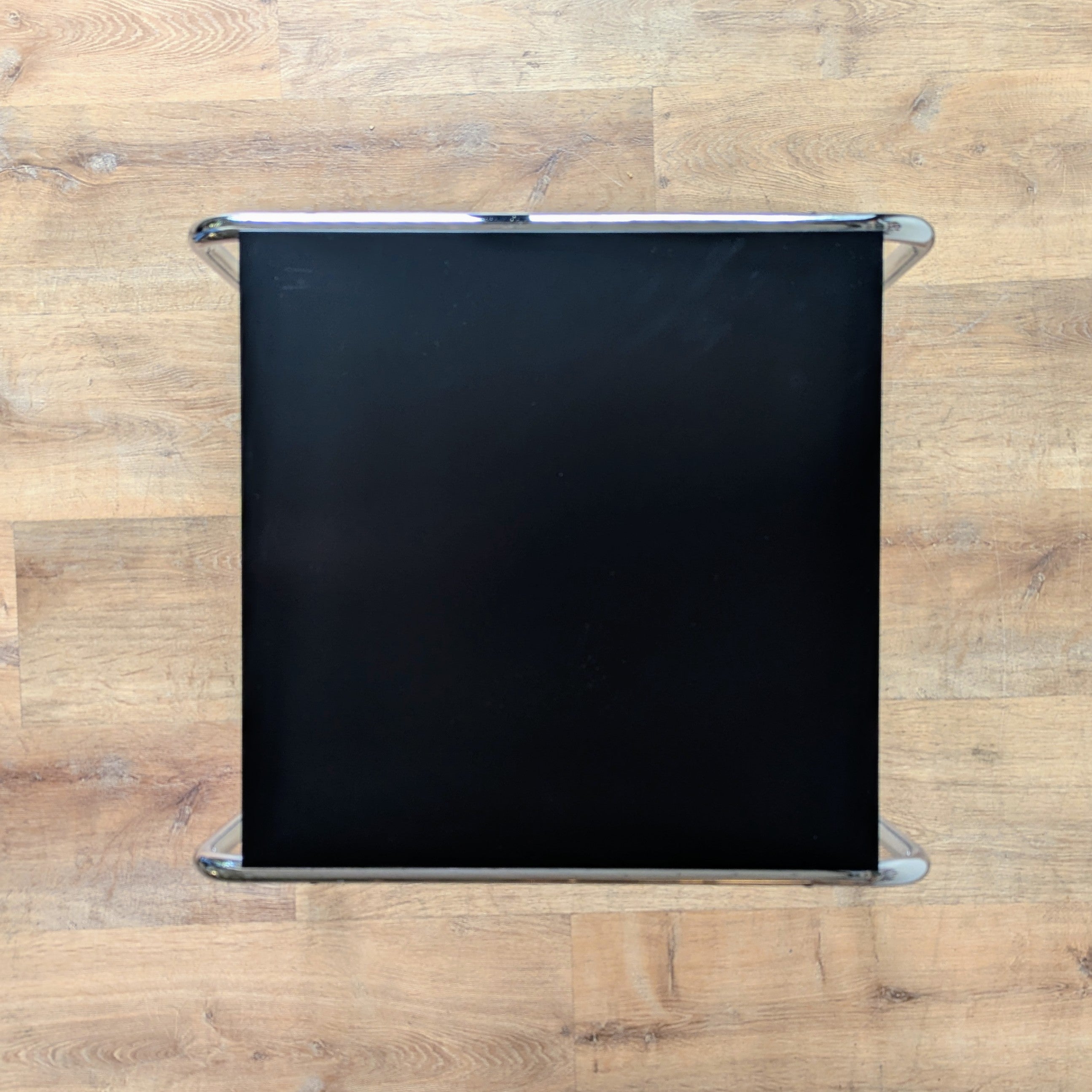 Marcel Breuer 'Laccio' Side Table