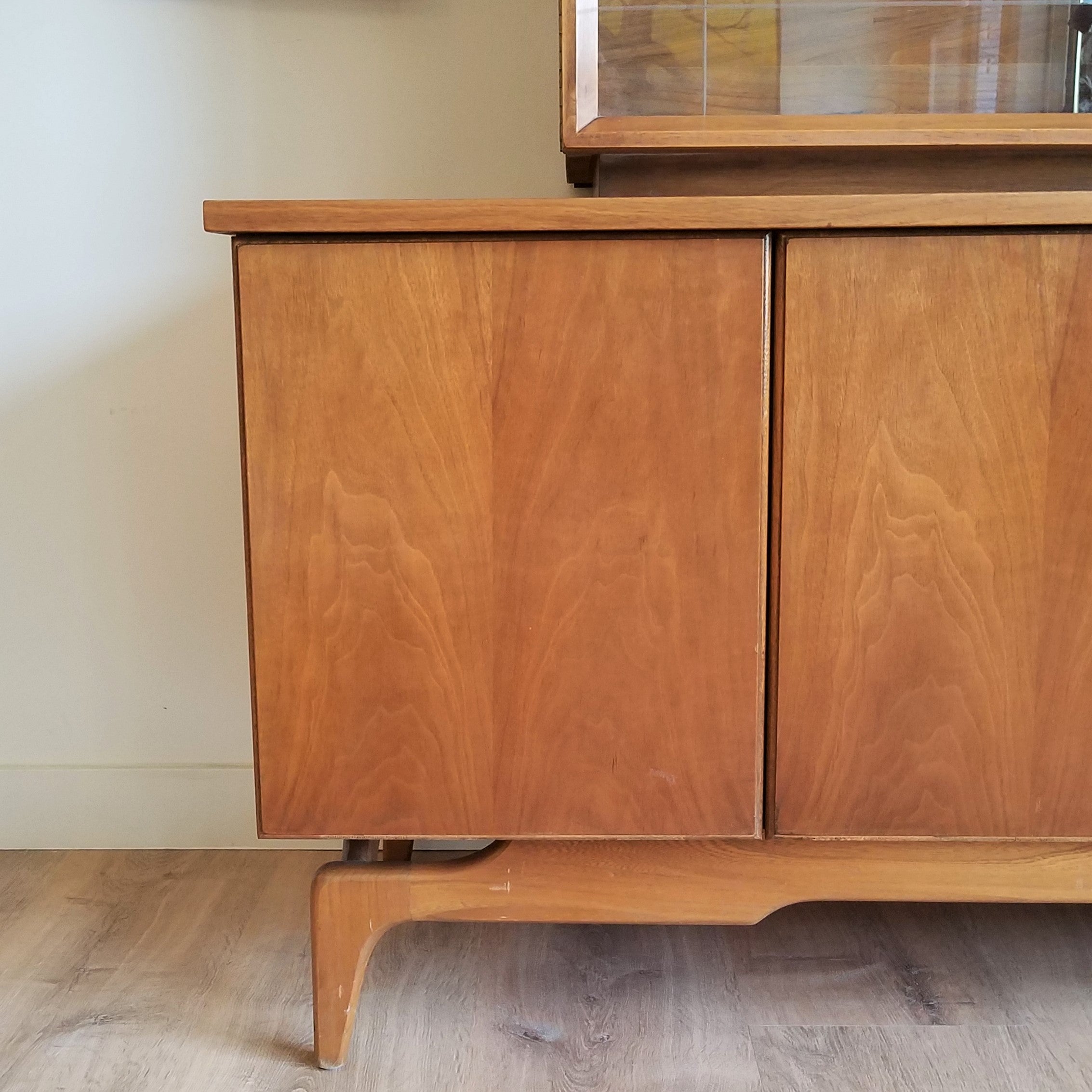 MCM Display Cabinet