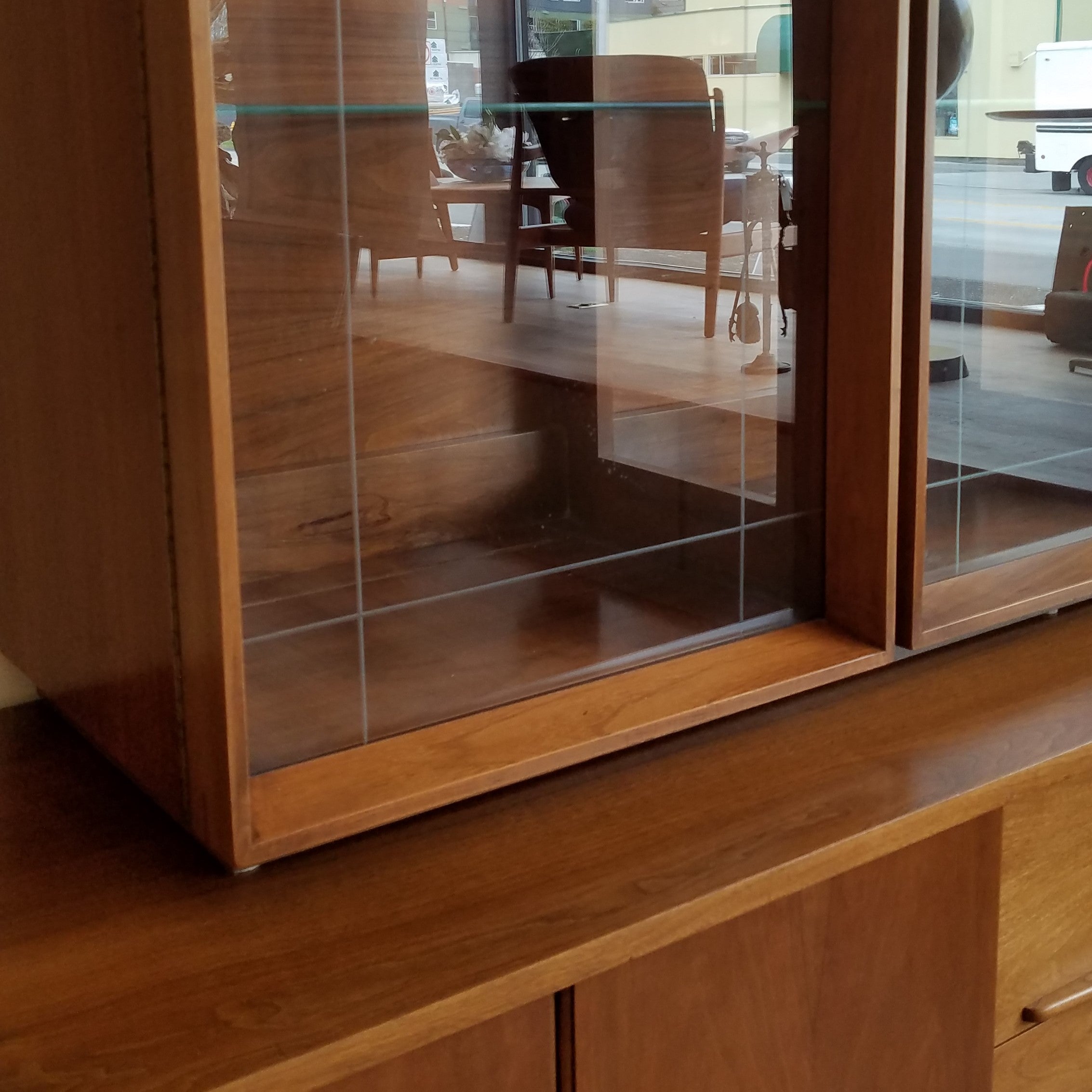MCM Display Cabinet