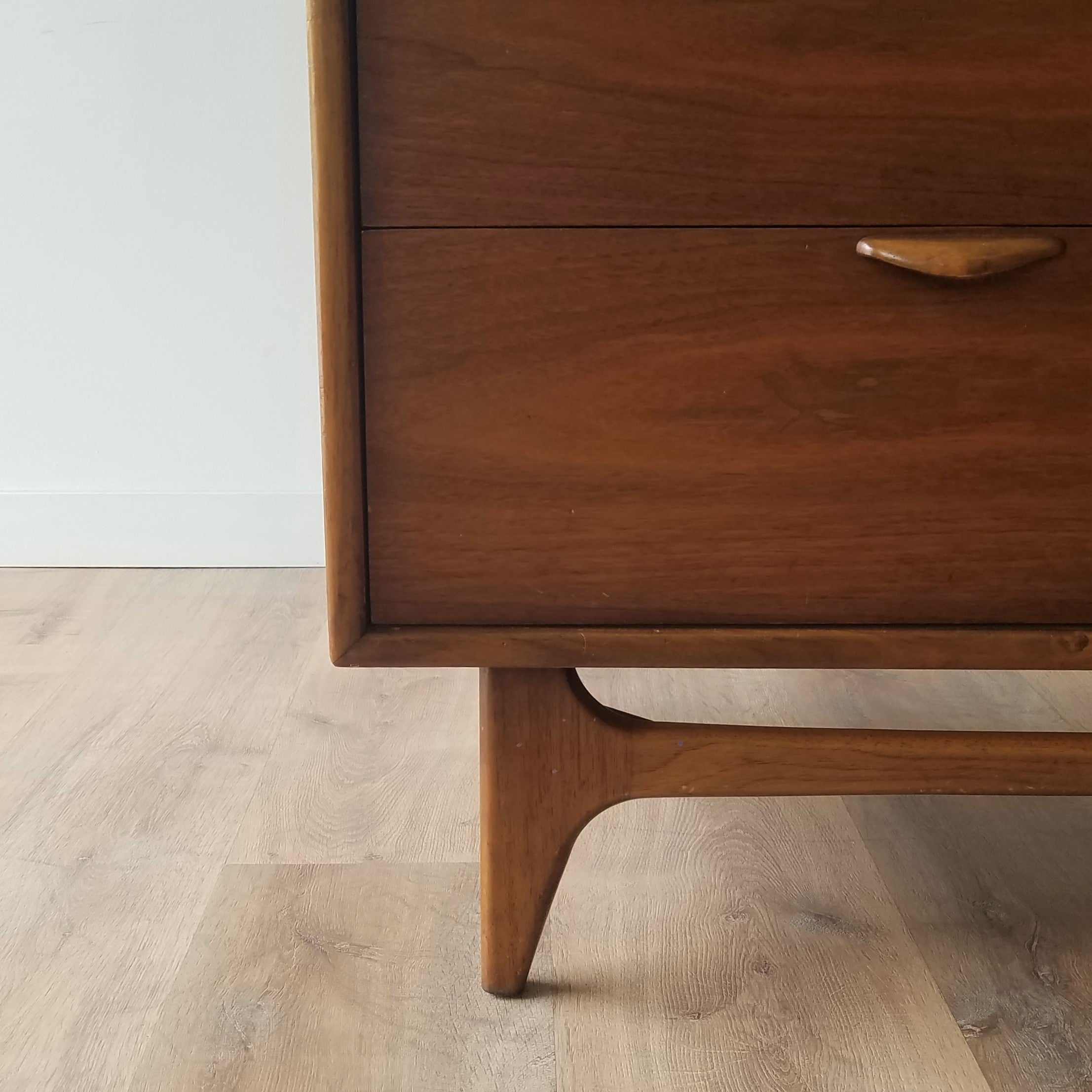 Lane Perception Four Drawer Dresser