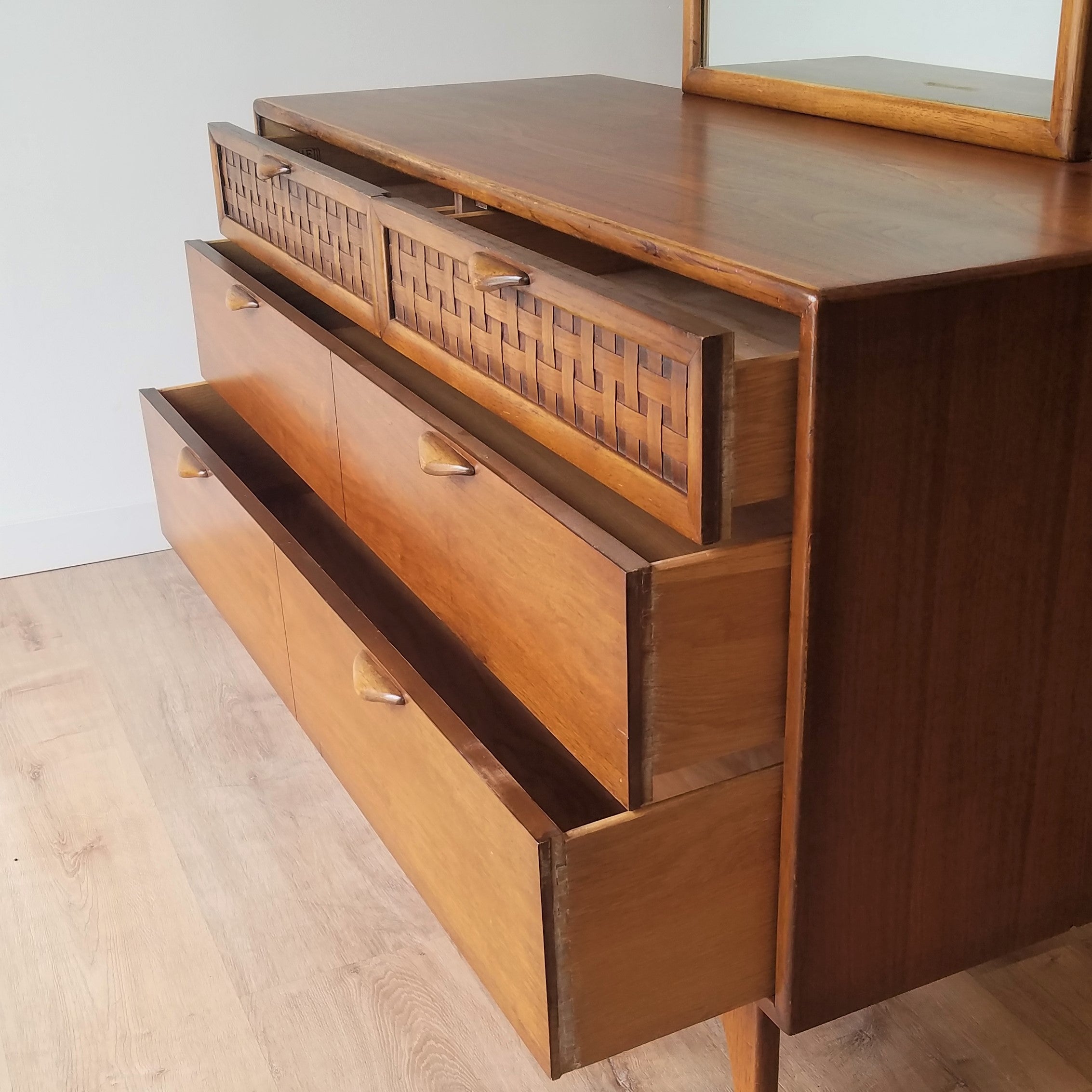 Lane Perception Four Drawer Dresser