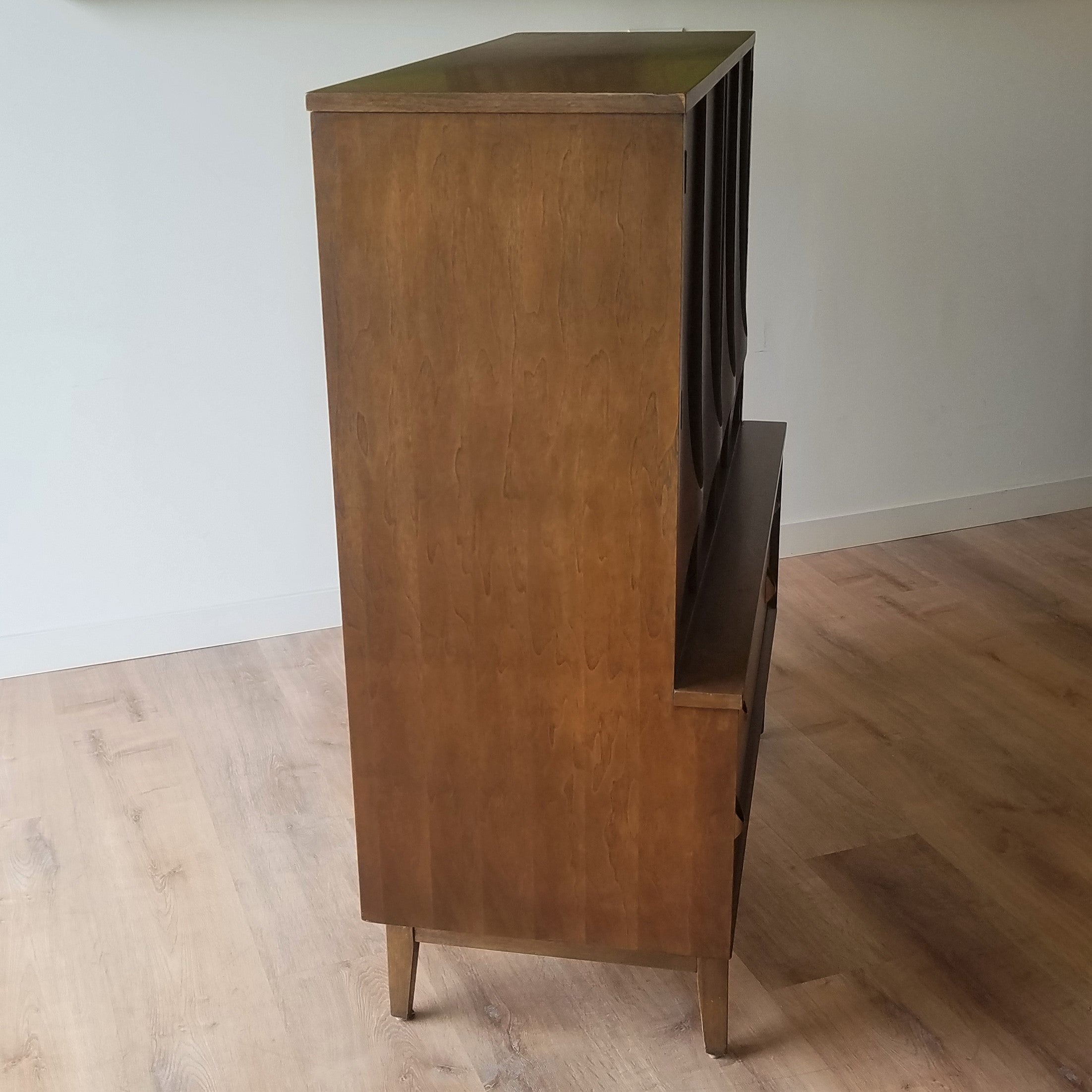 Broyhill Brasilia Gentleman's Bureau