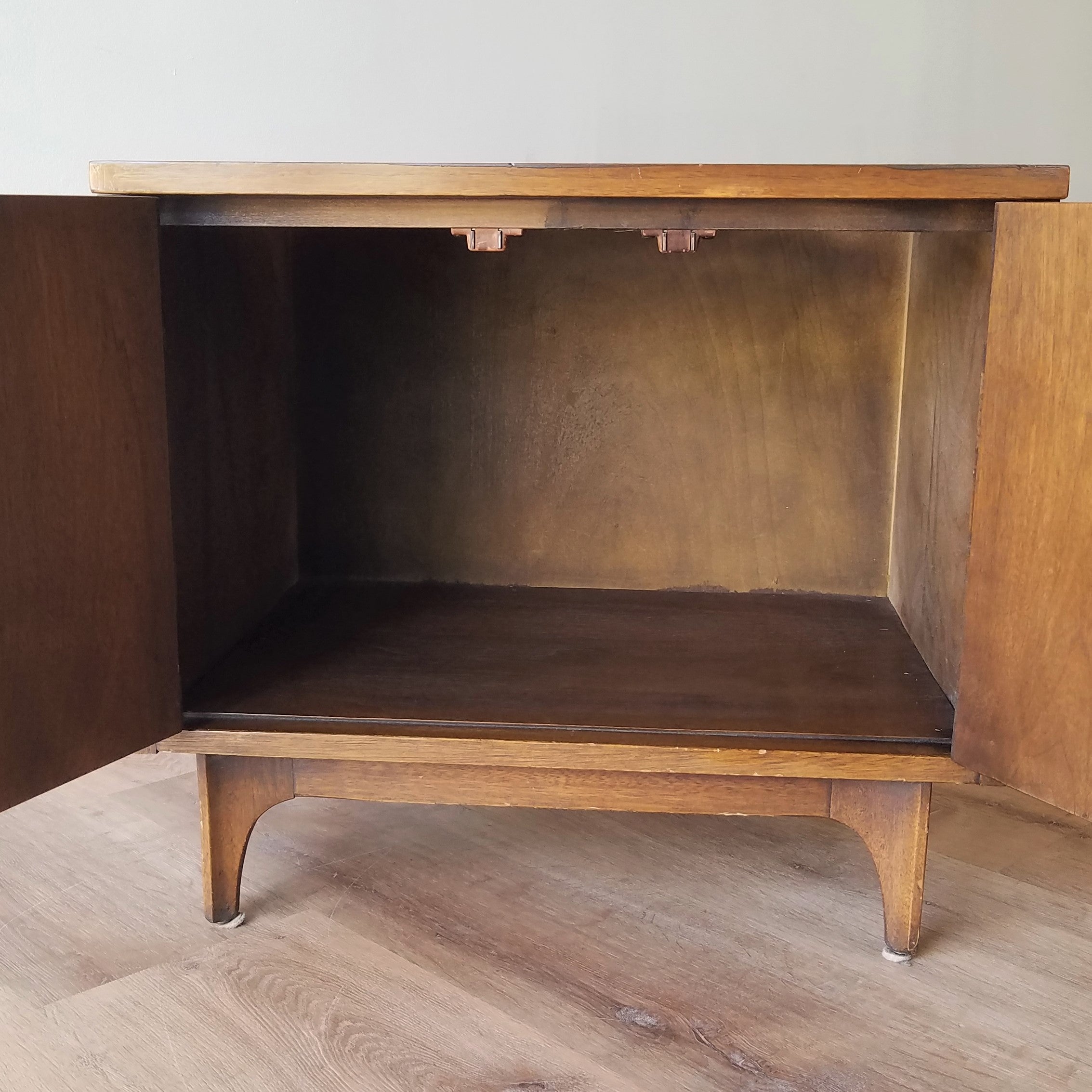 Detail view of 1960s Mid-Century Modern Brasilia Nightstand by Broyhill in Seattle, WA.