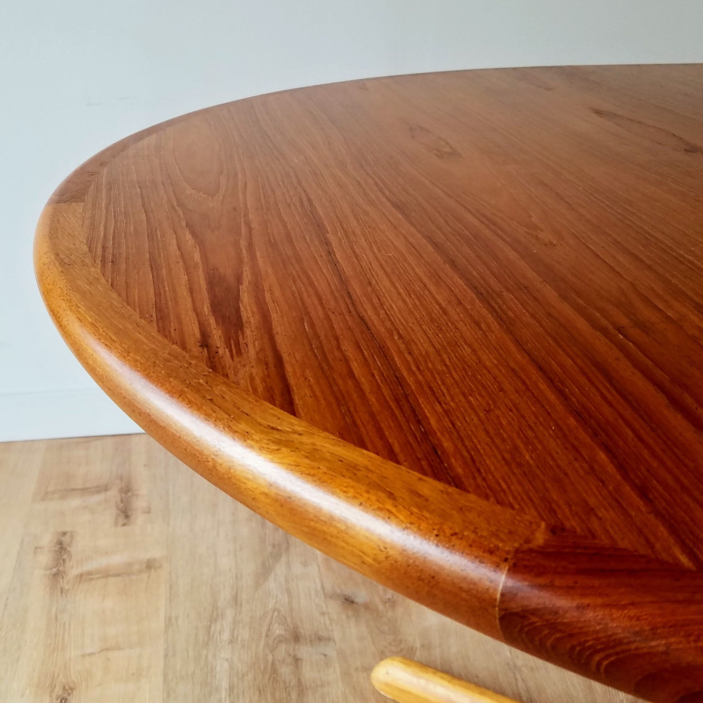 Skovby Round Extendable Teak Dining Table