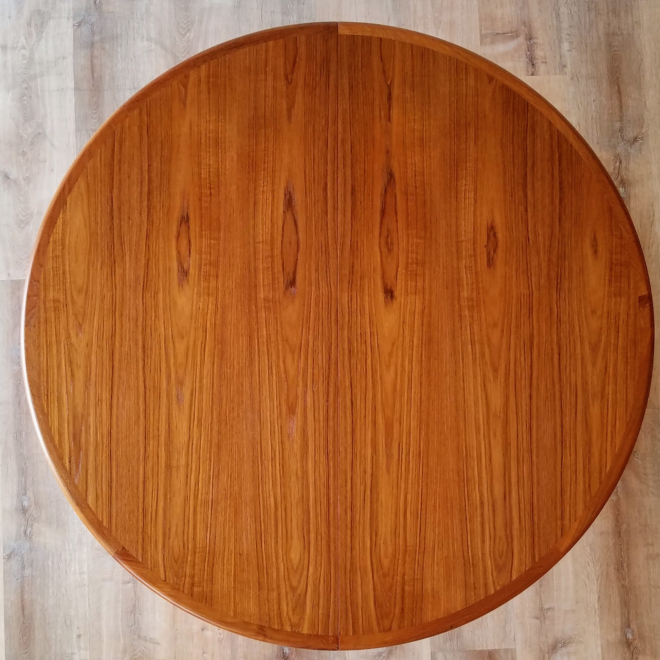 Skovby Round Extendable Teak Dining Table