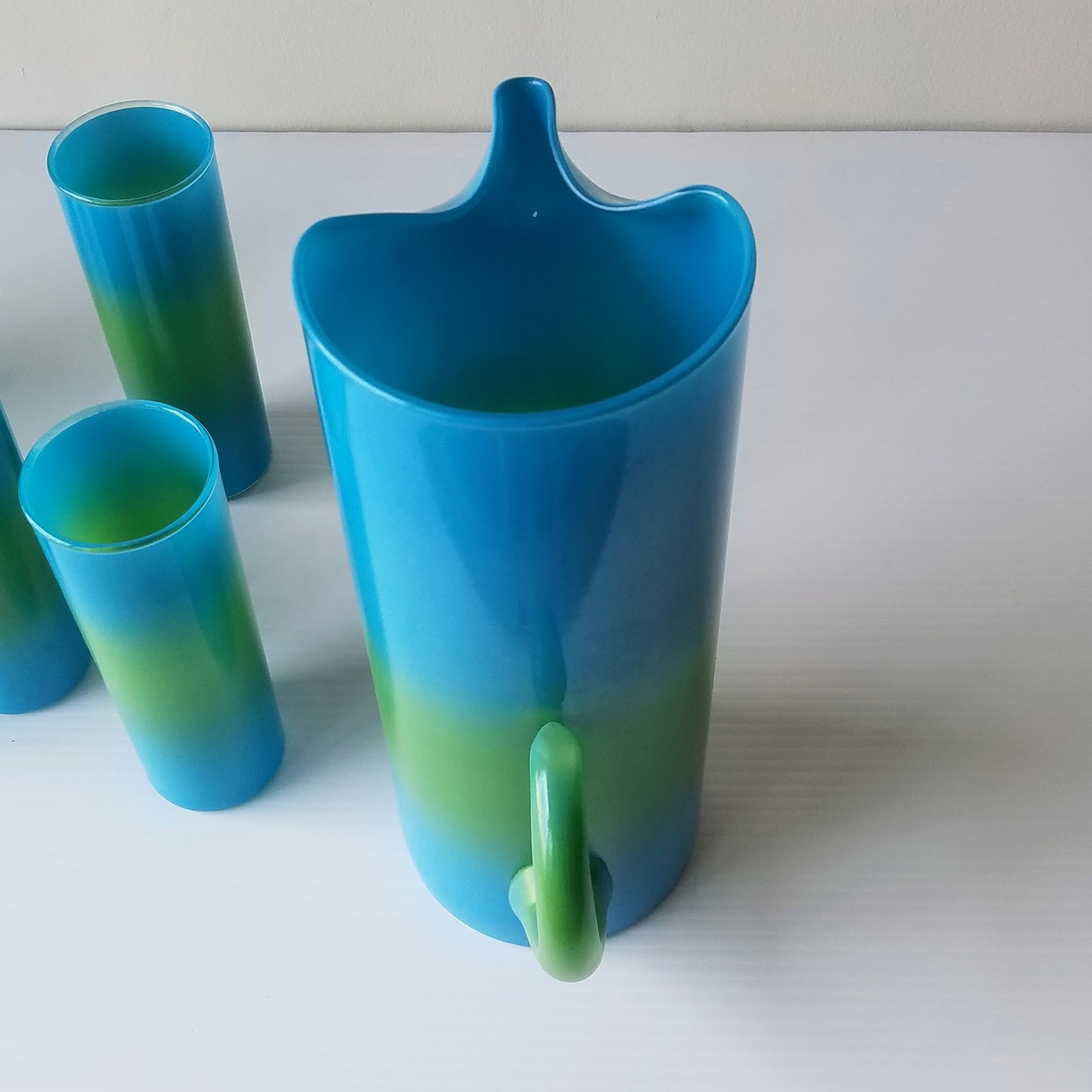 West Virginia Glass 'Bermuda Twist' Pitcher Set