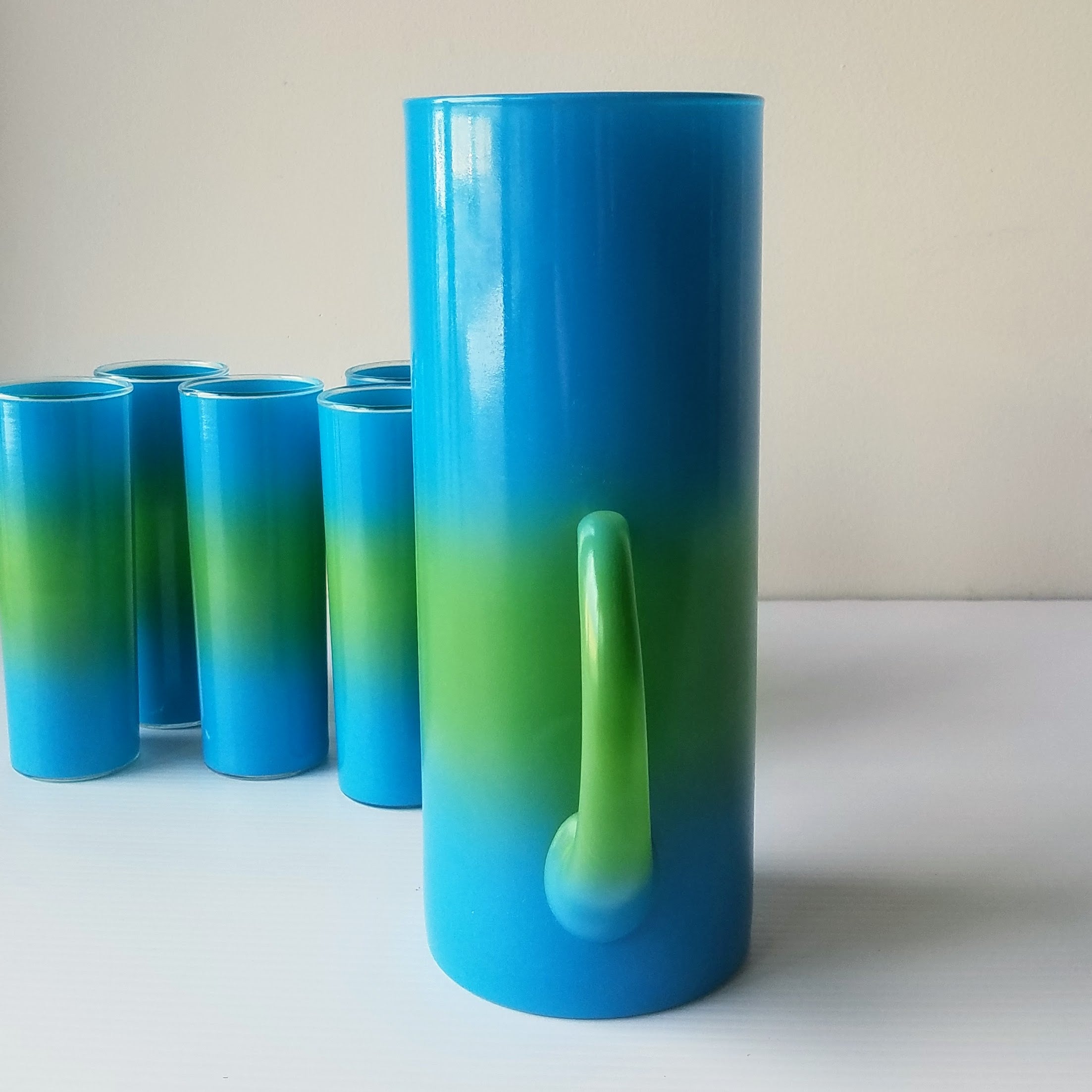 West Virginia Glass 'Bermuda Twist' Pitcher Set