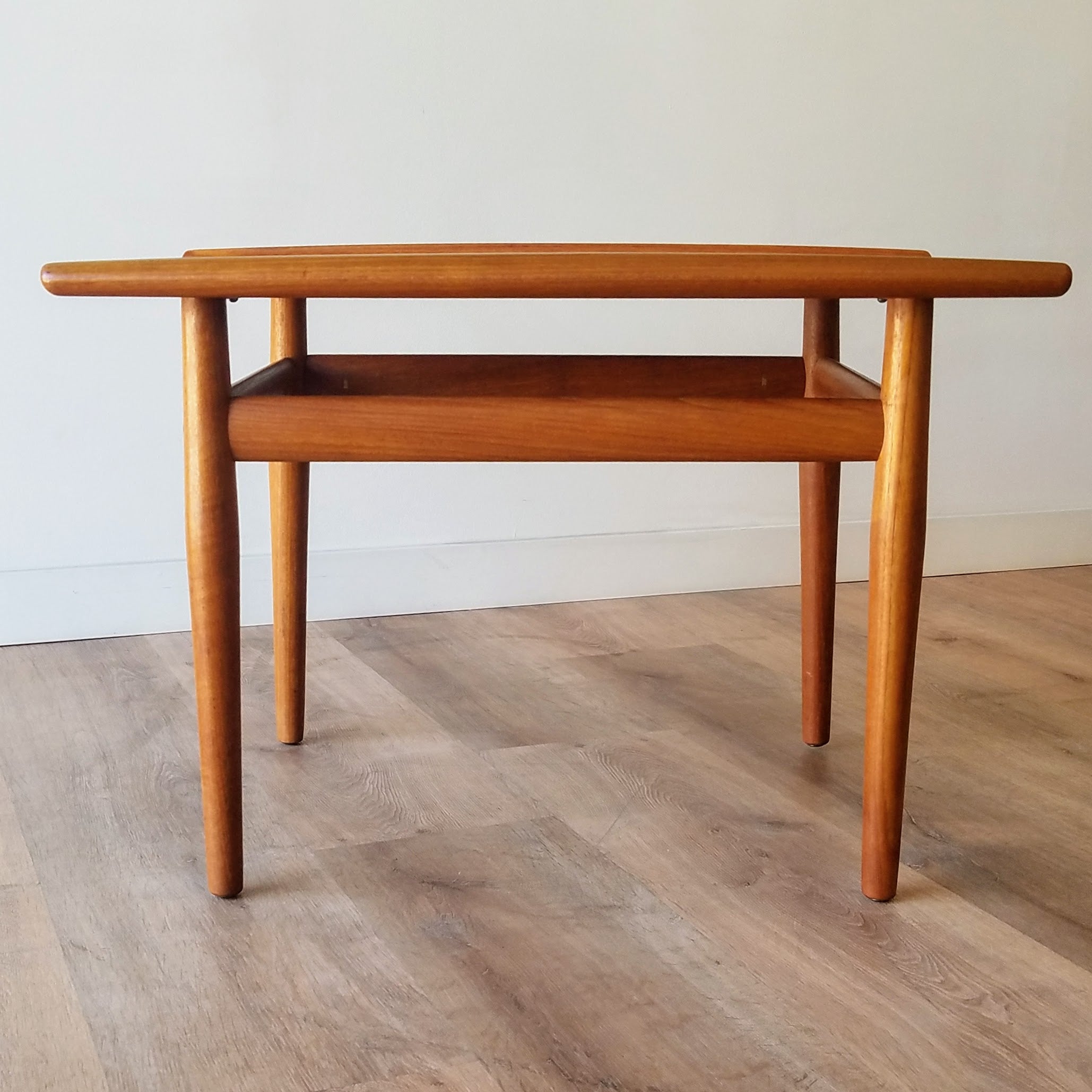 Grete Jalk Side Table