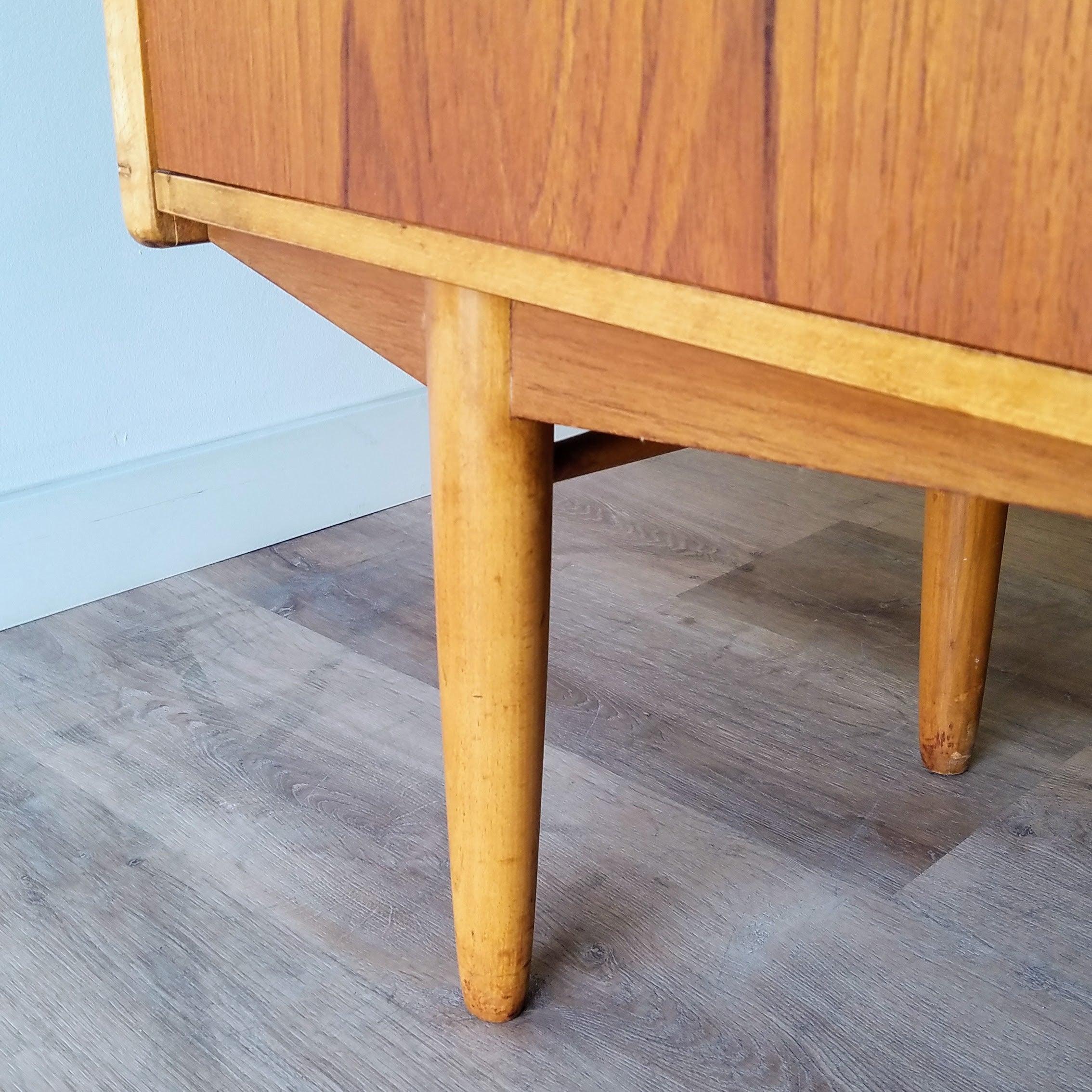 Hugo Troeds Highboard