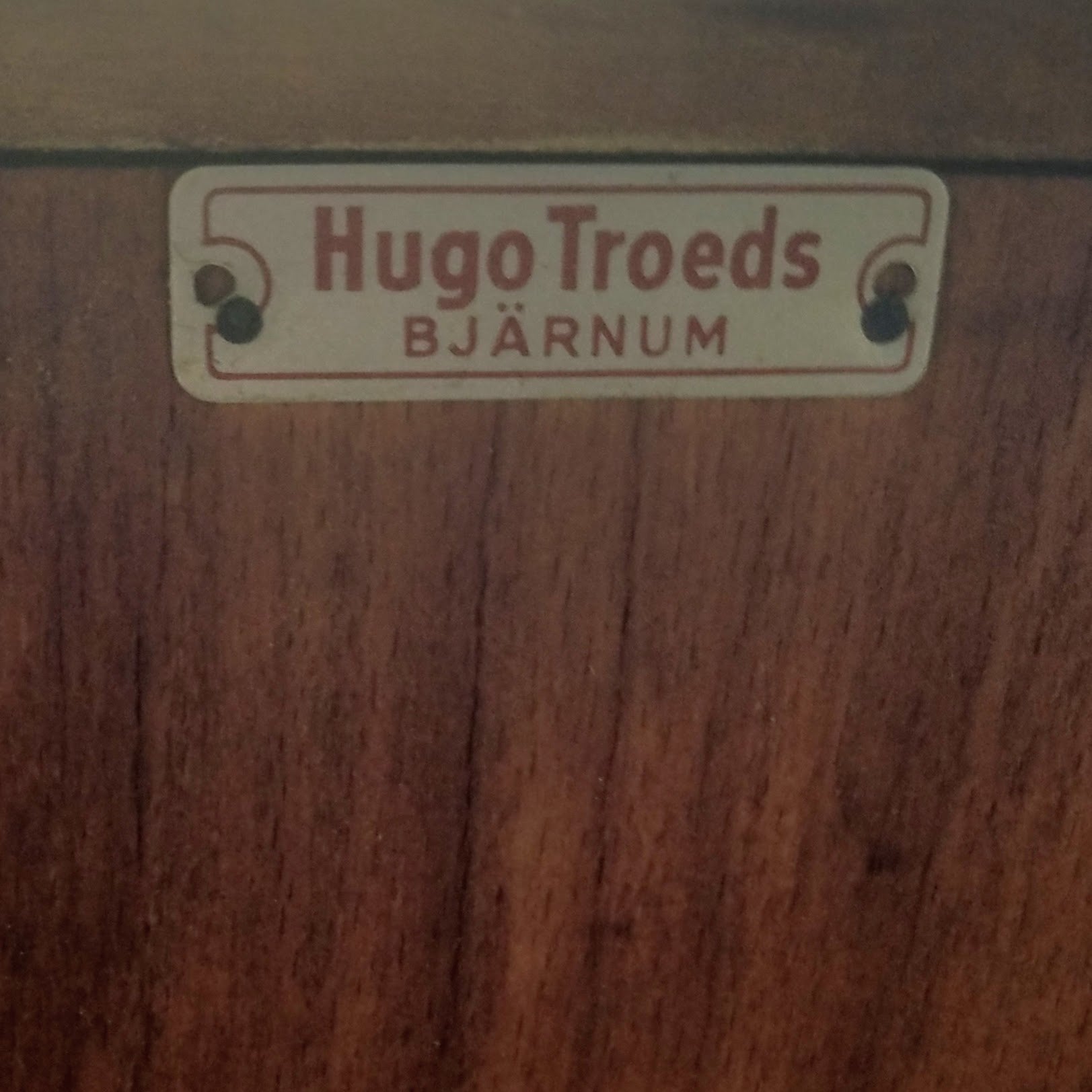 Hugo Troeds Highboard