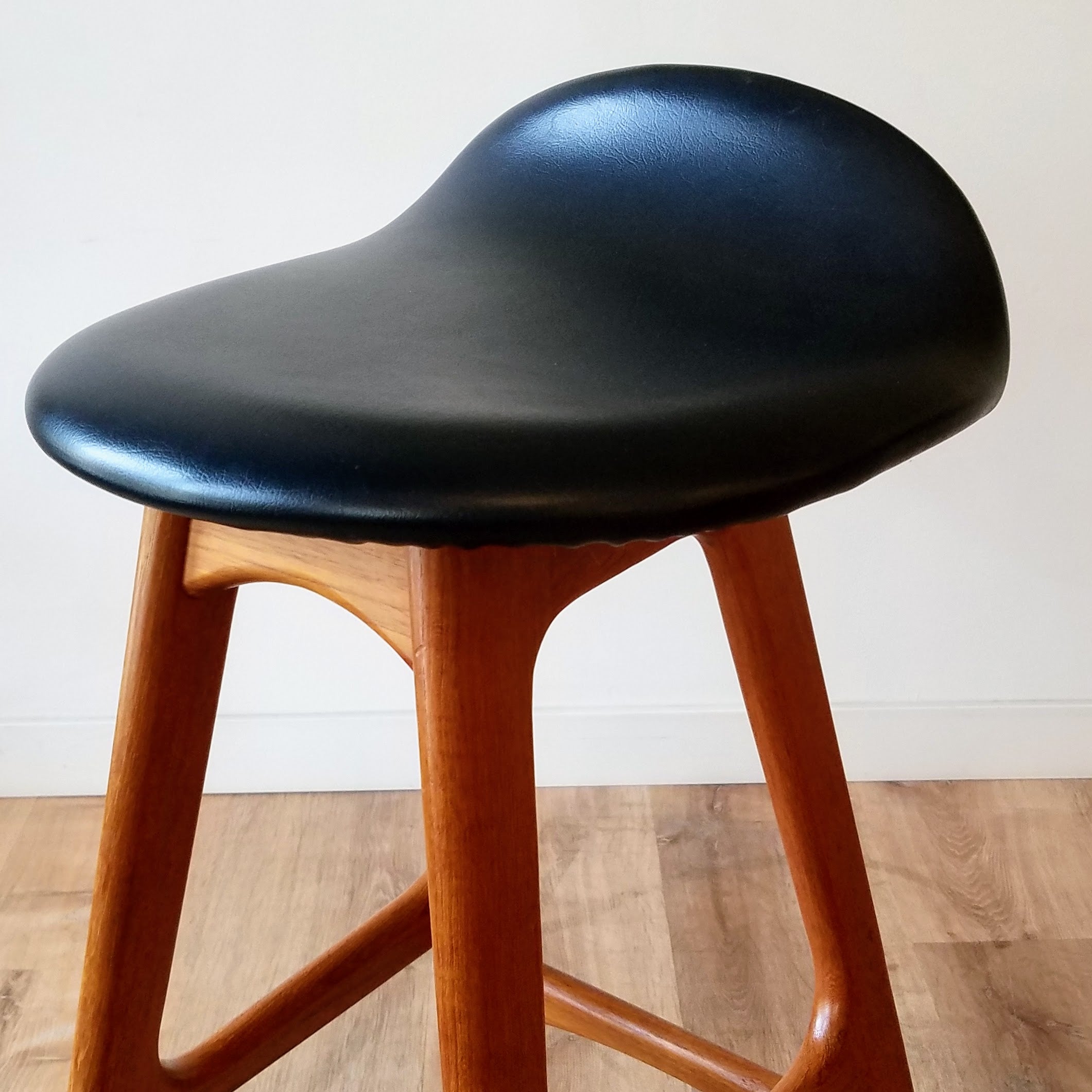 Erik Buch Barstools
