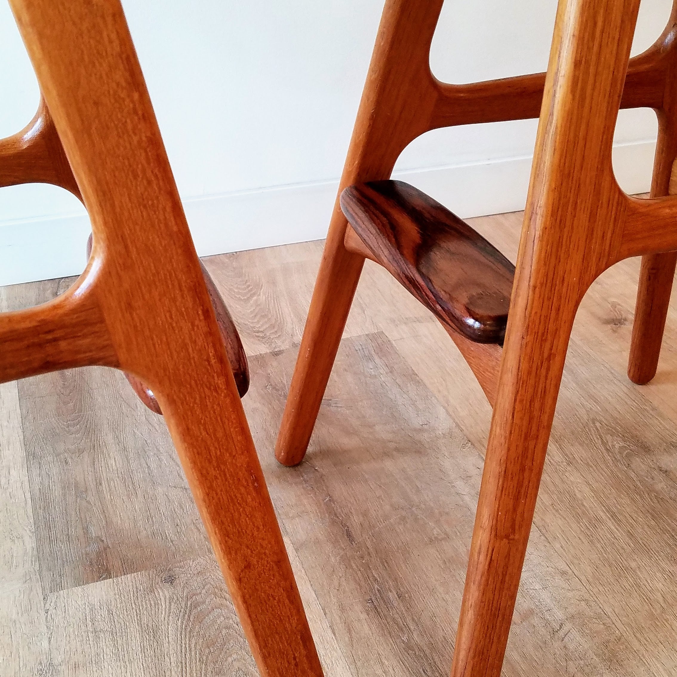 Erik Buch Barstools