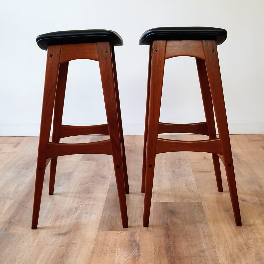 Johannes swivel online stool