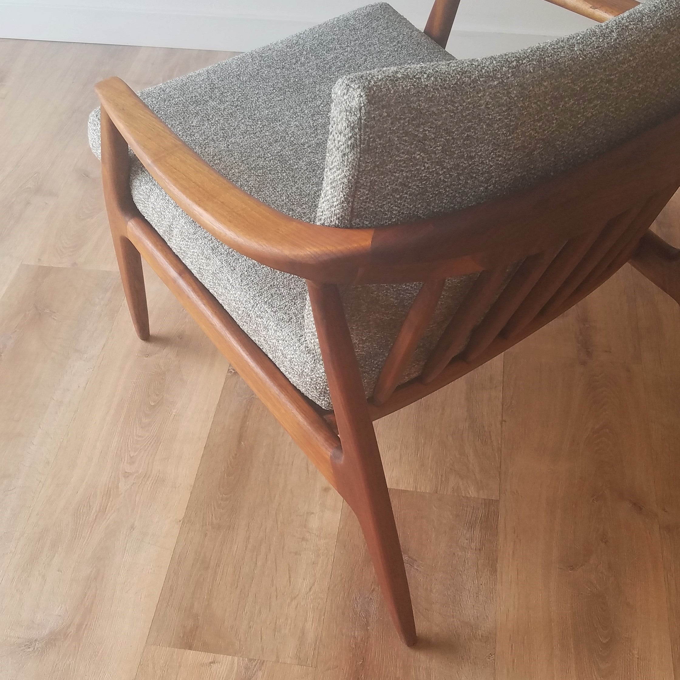 Folke Ohlsson Armchair (72-C)