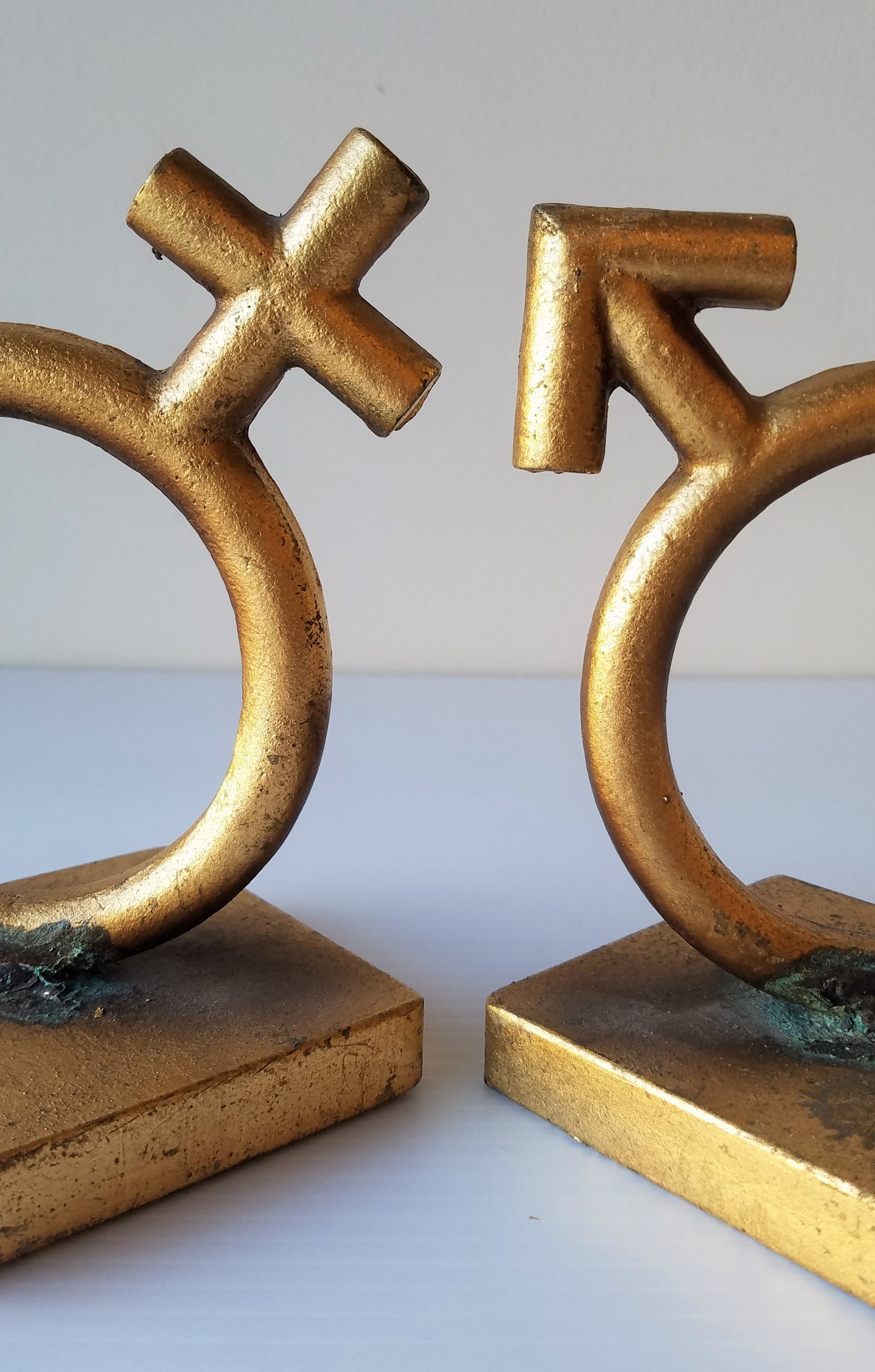 Detail view of vintage American Mid-Century Modern 'Sexes' Bookends by C.Jere in Ballard.