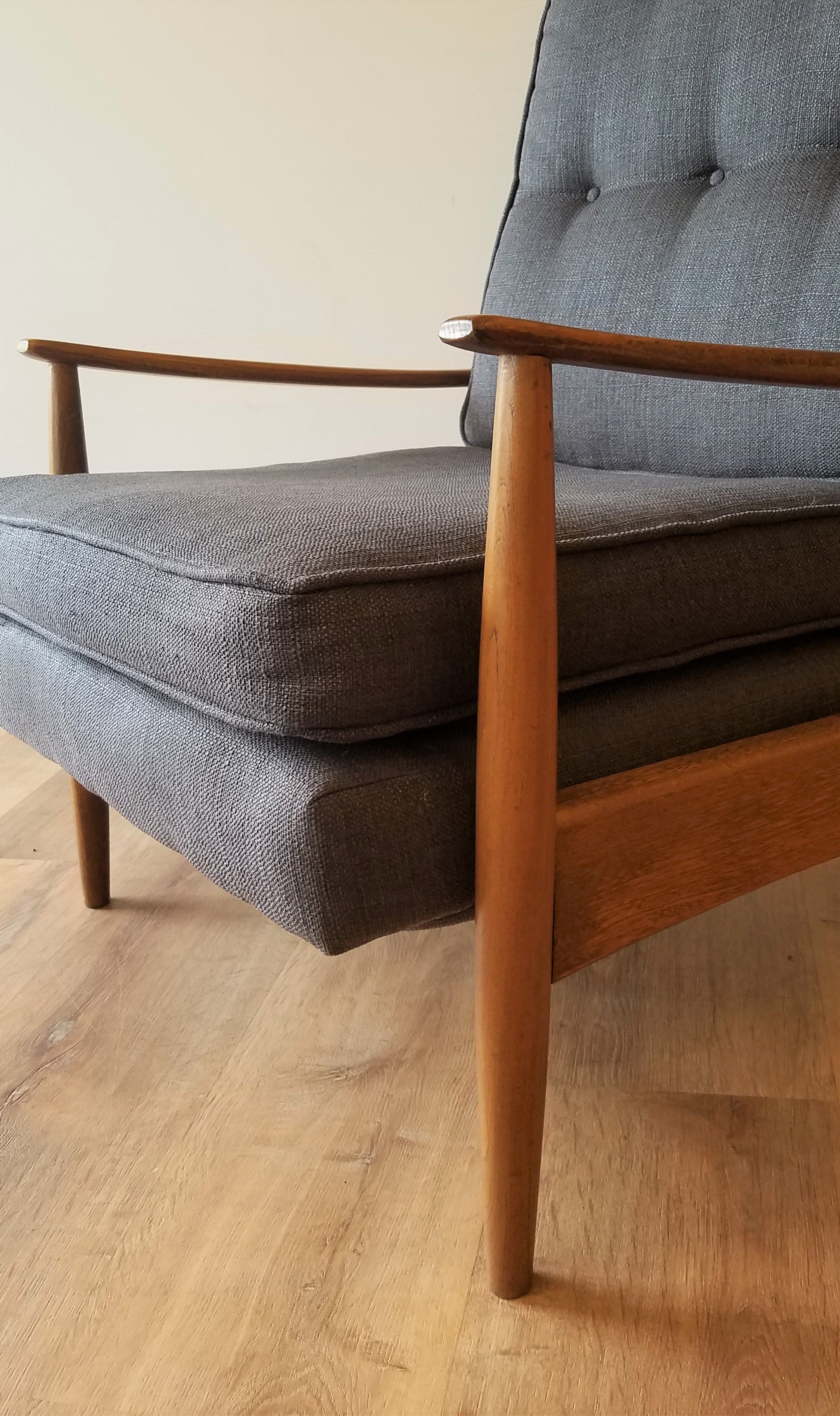 Milo Baughman Recliner
