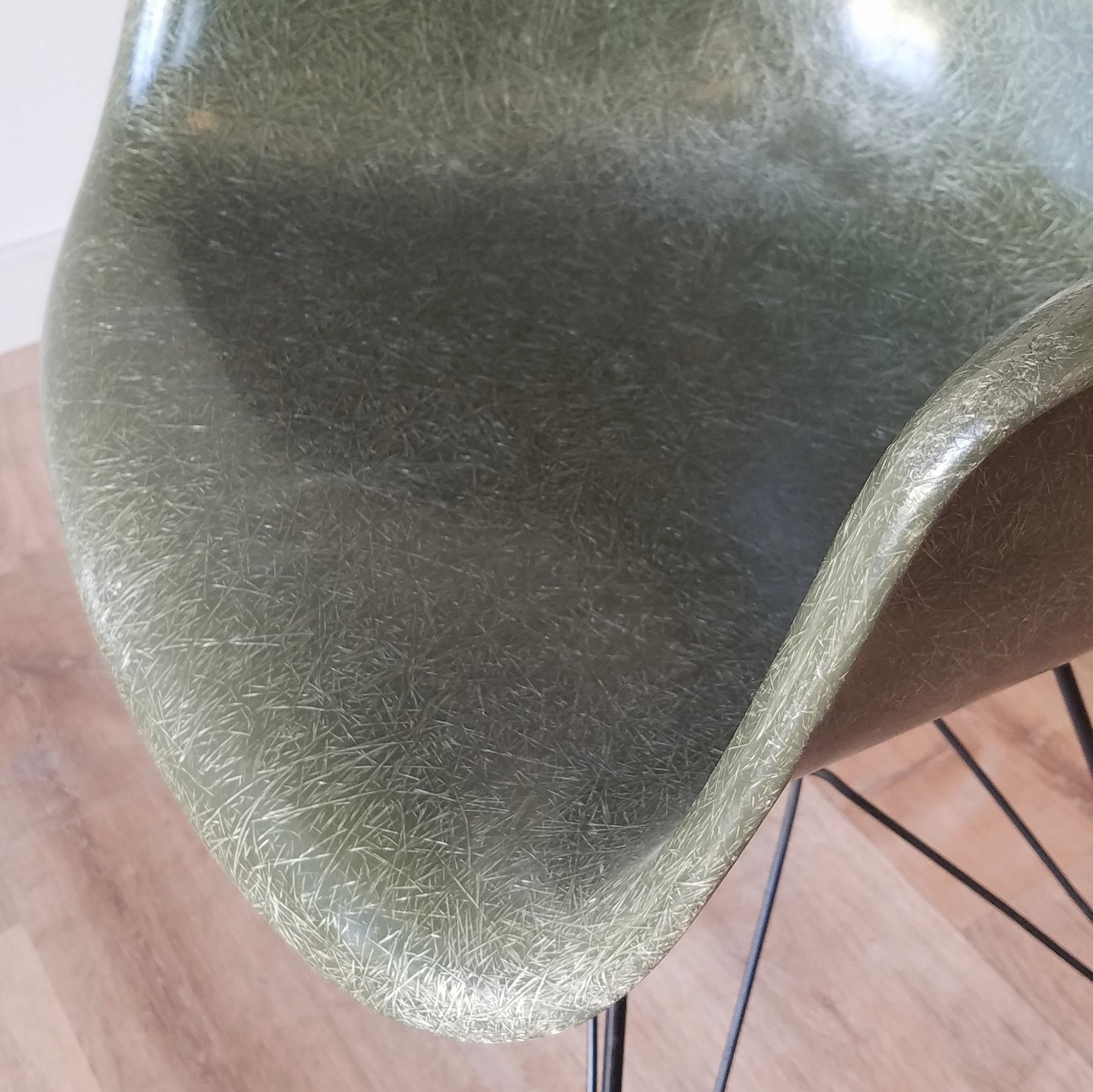 Detail View of American Mid-Century Modern DAR Dining Chair designed by Charles and Ray Eames in Ballard, Seattle.