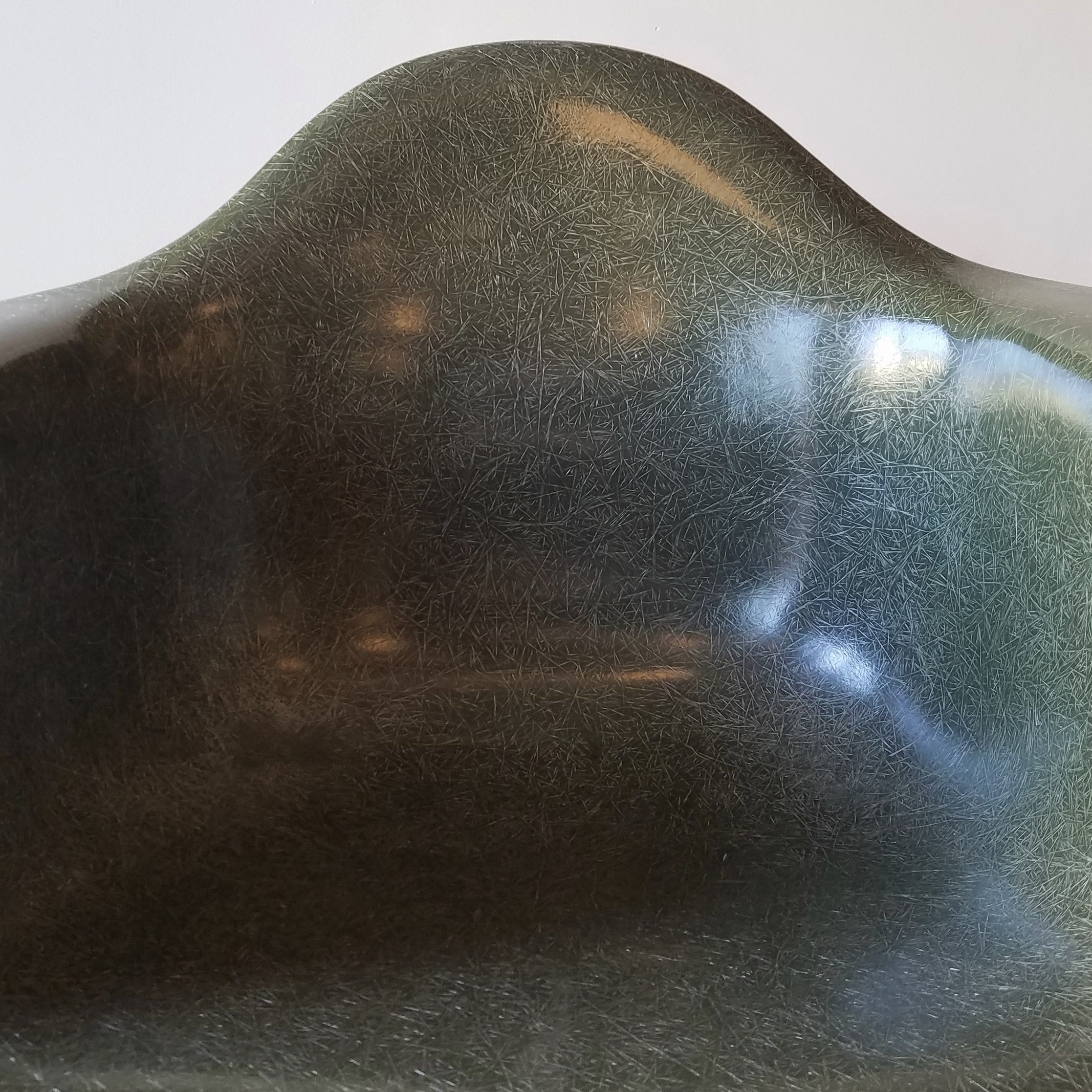 Detail View of American Mid-Century Modern DAR Dining Chair designed by Charles and Ray Eames in Ballard, Seattle.