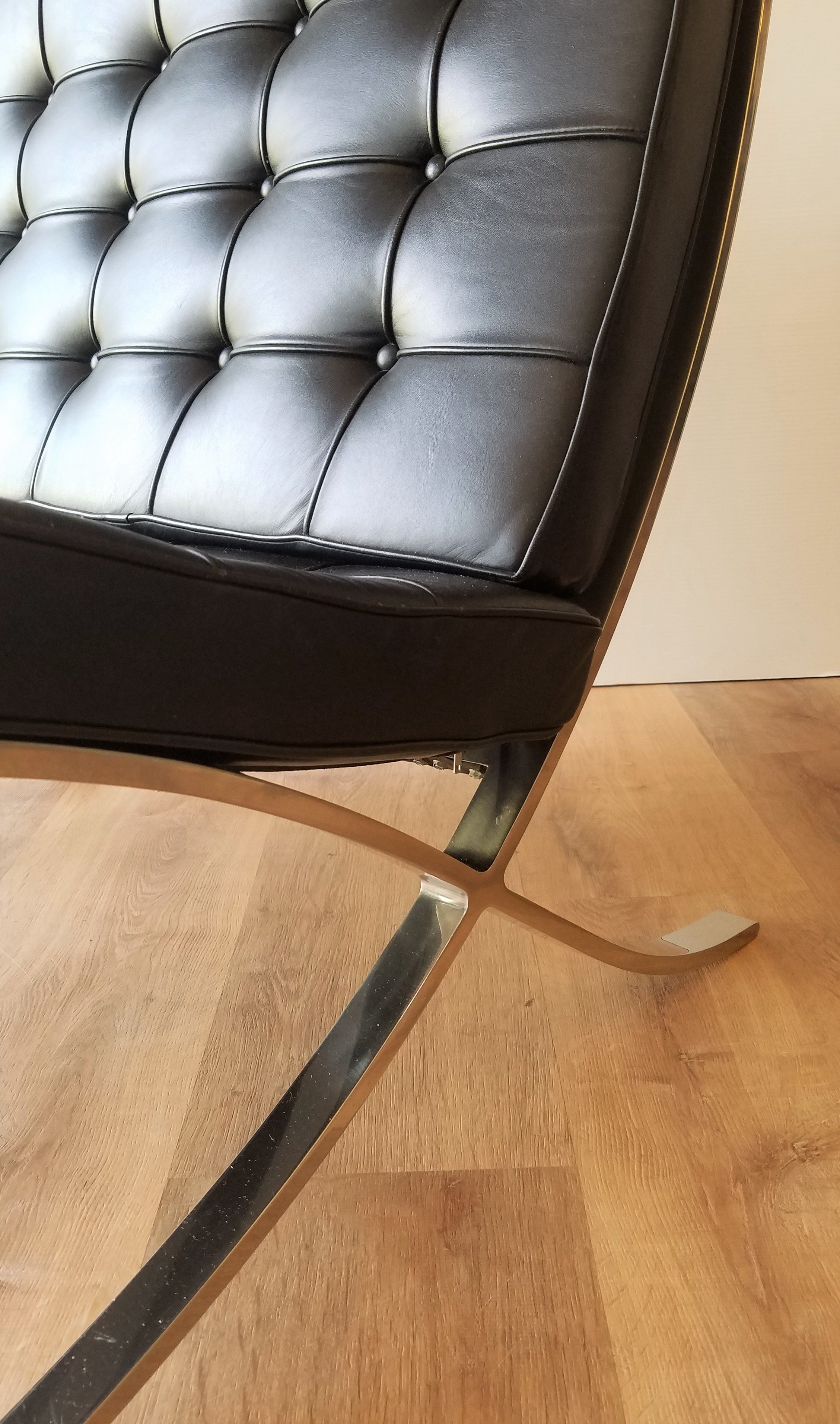 Ludwig Mies van der Rhoe Barcelona Chair