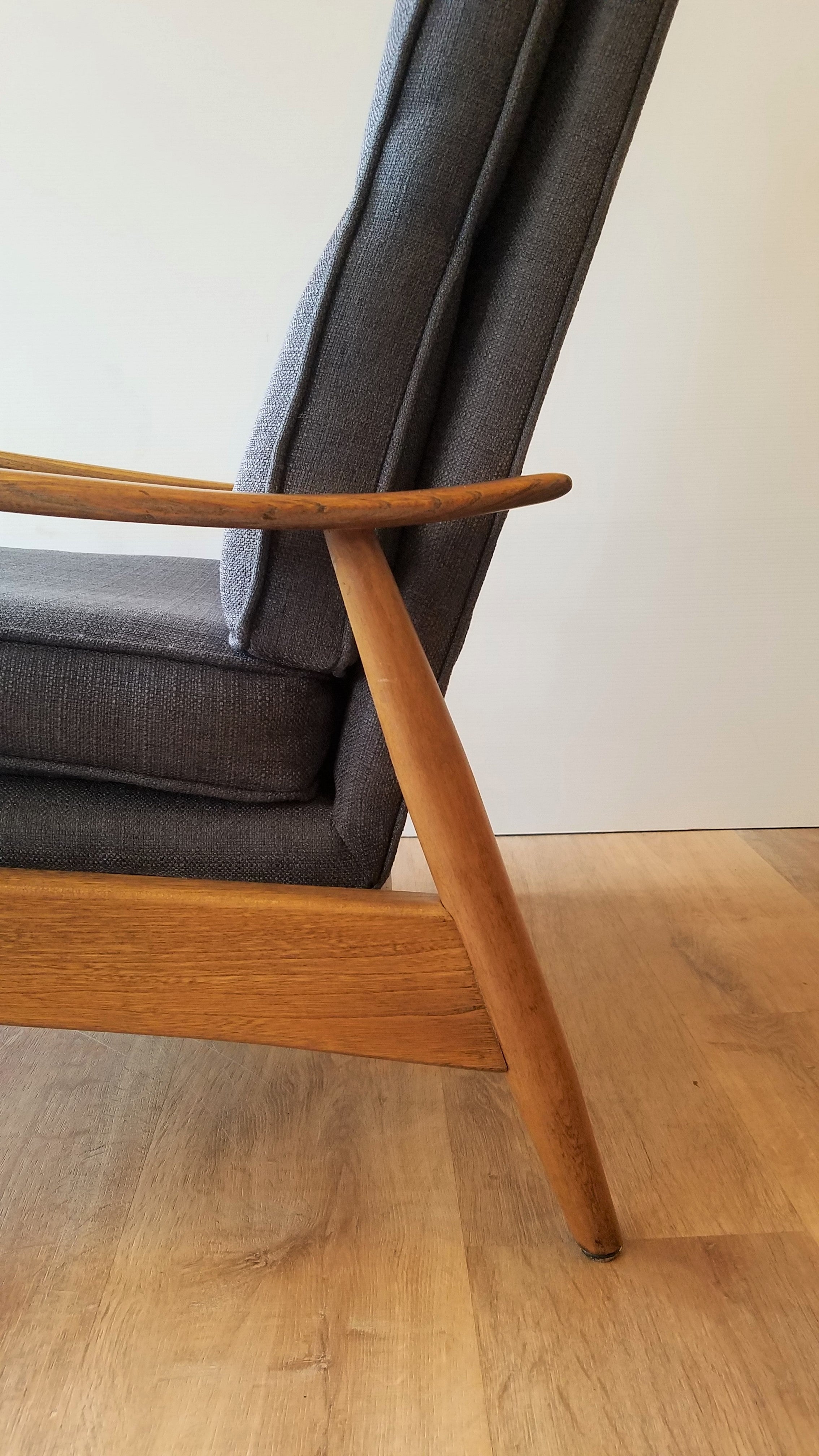 Milo Baughman Recliner