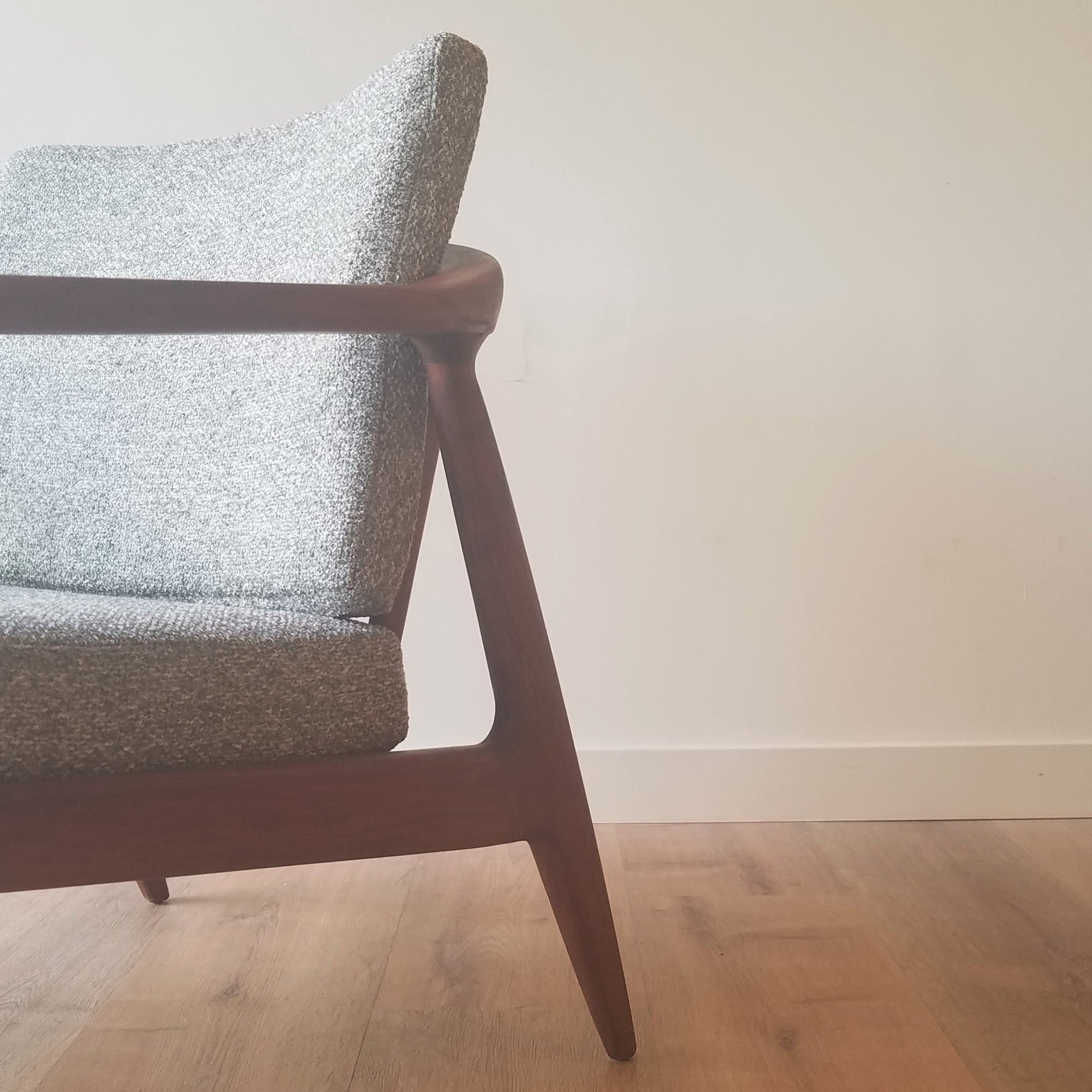 Folke Ohlsson Armchair (72-C)