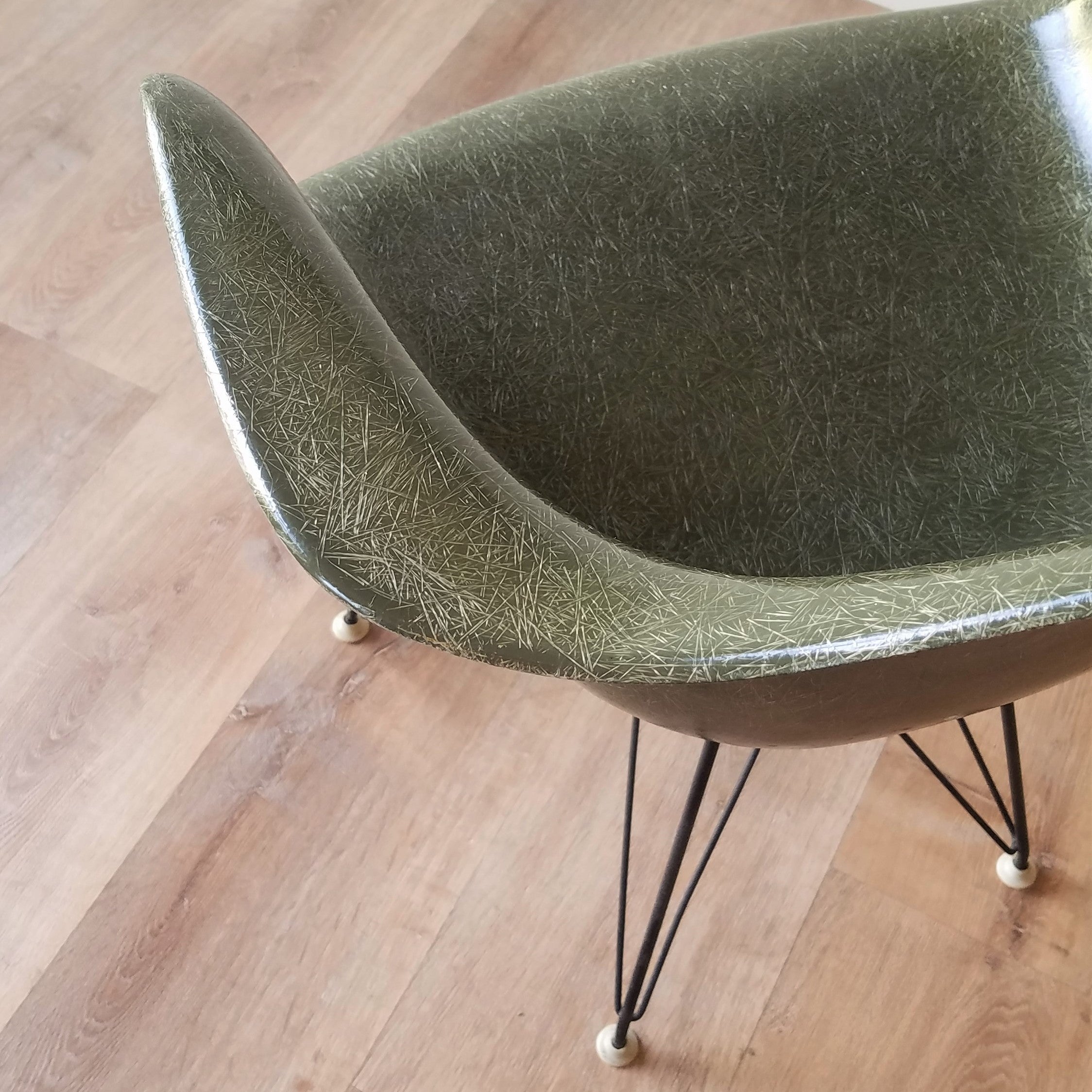 Eames Olive Green DAR Eiffel Chair