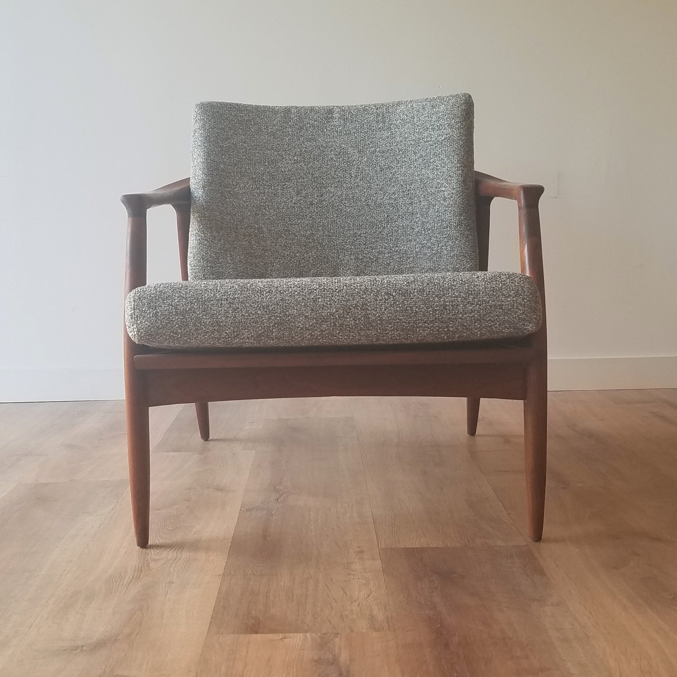 Folke Ohlsson Armchair (72-C)