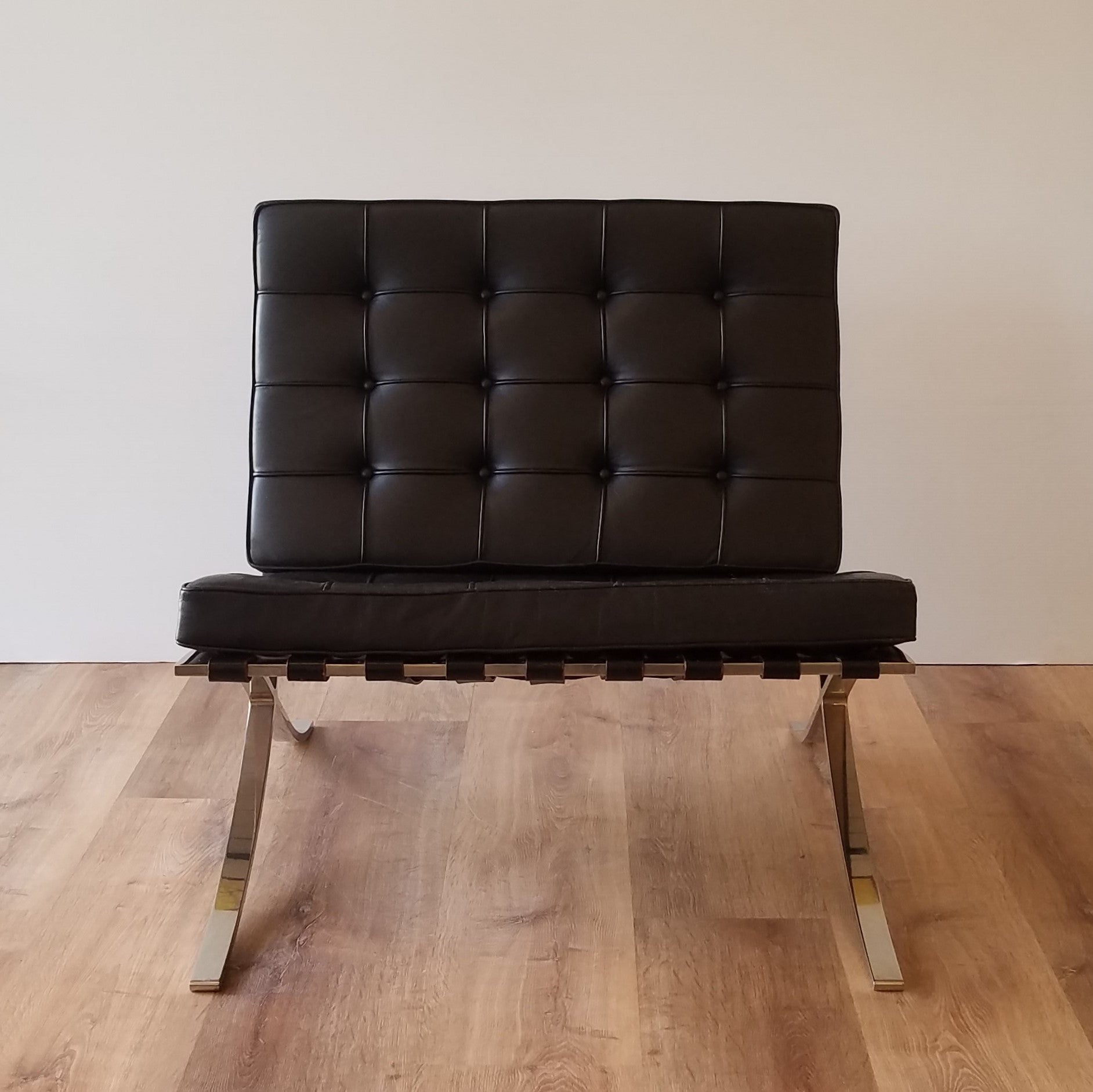 Ludwig Mies van der Rhoe Barcelona Chair