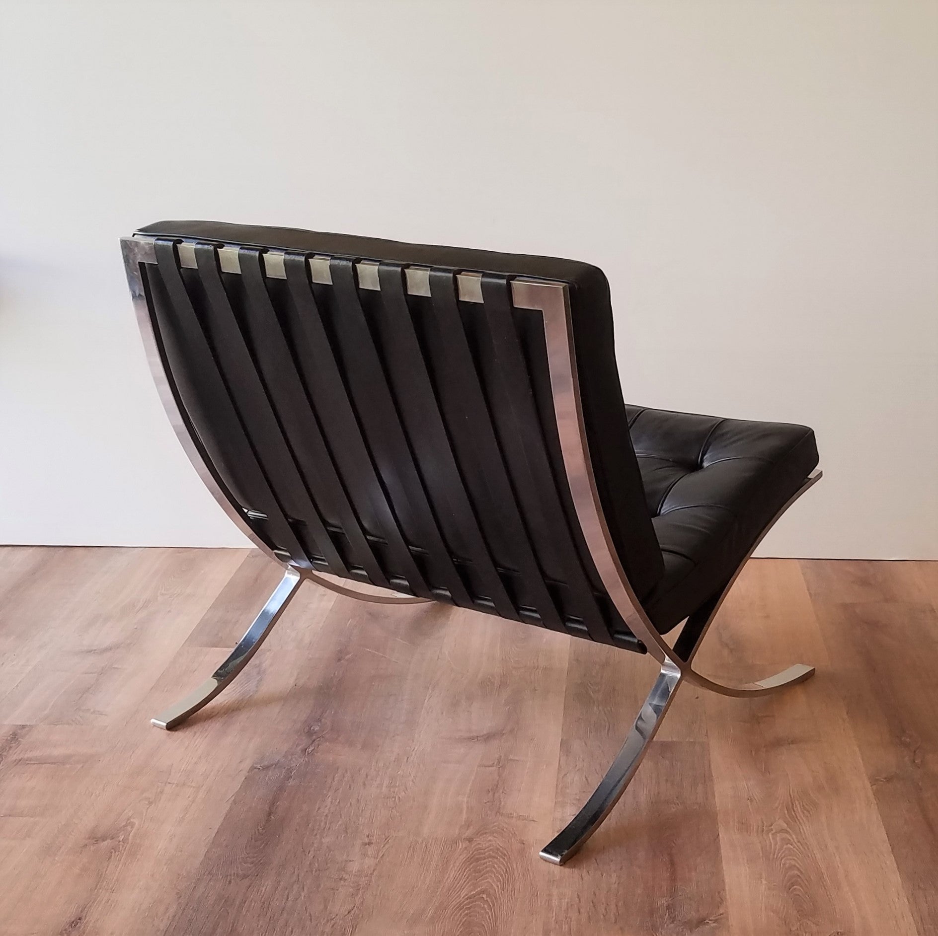 Ludwig Mies van der Rhoe Barcelona Chair