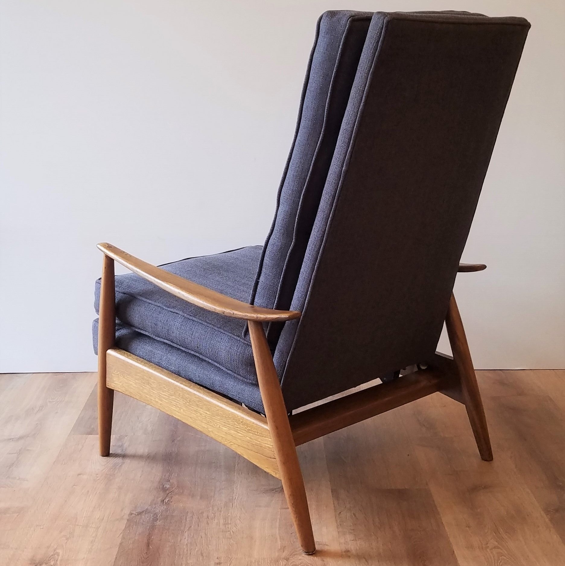 Milo Baughman Recliner
