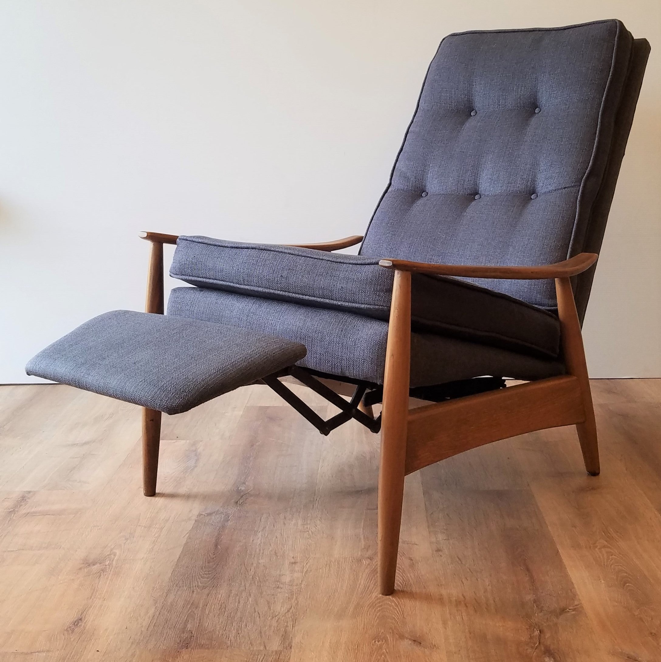 Milo Baughman Recliner