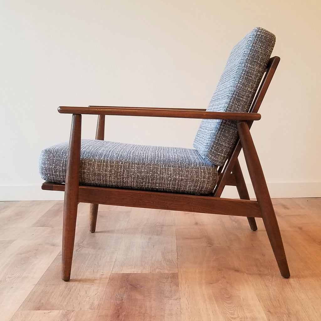 Side View of American Mid-Century Modern 'Viko' Lounge Chair by Baumritter in Seattle, Washington.